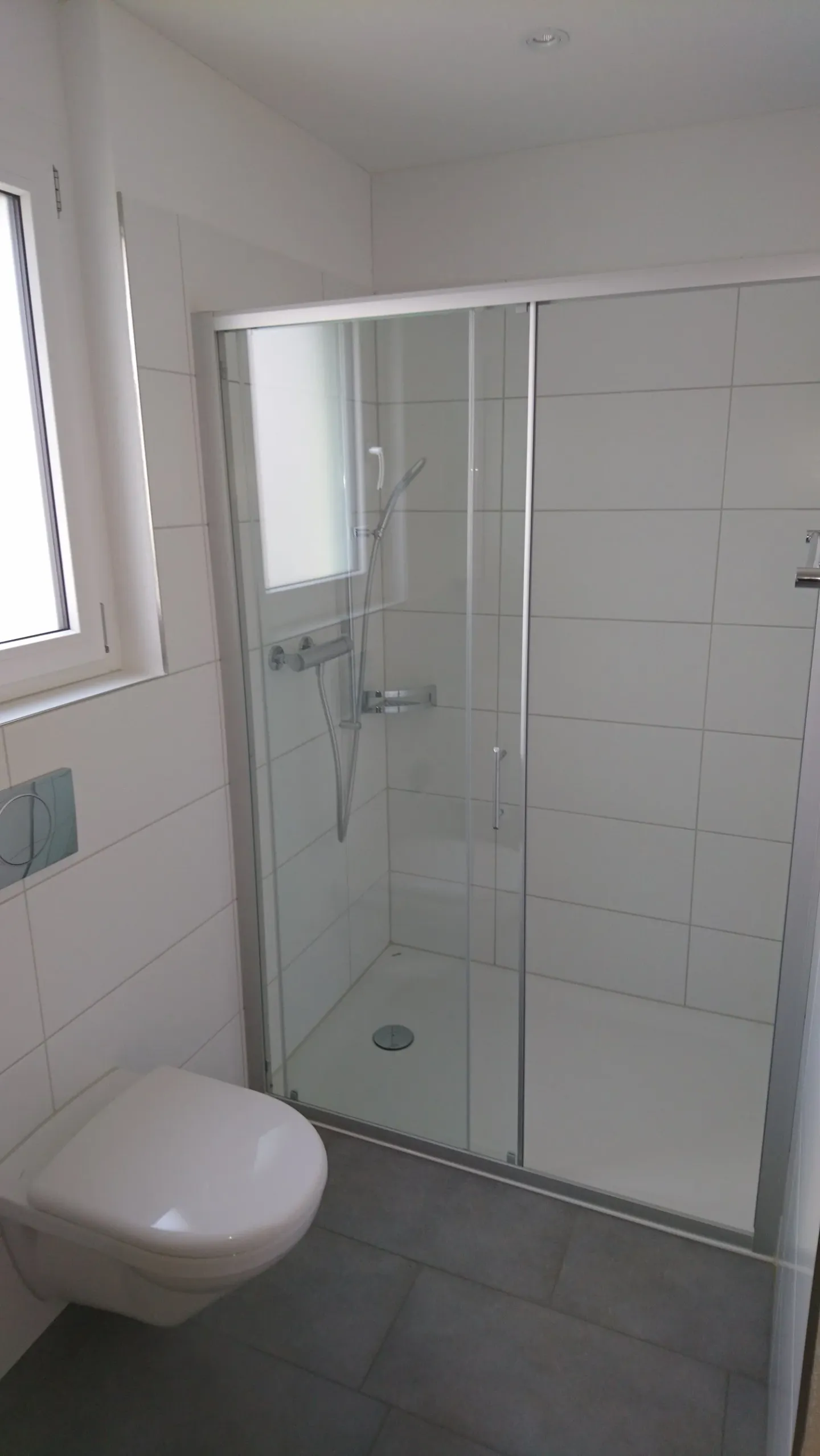 Moderne 3.5-Zimmer-Wohnung mit Balkon - Foto 7 von 9