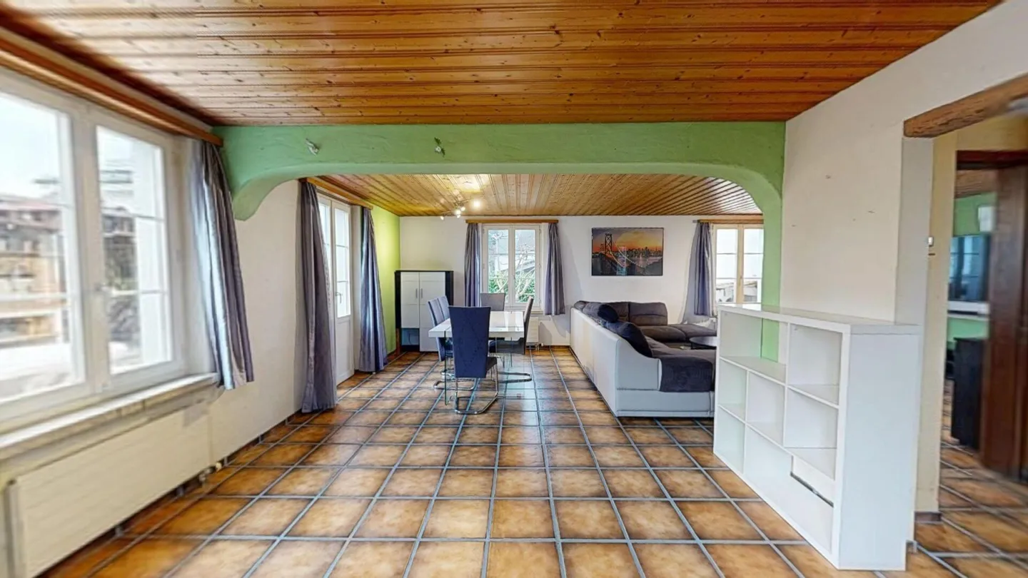Casa unifamiliare con grande terrazza e giardino - grande potenziale per i creativi - Foto 5 di 22