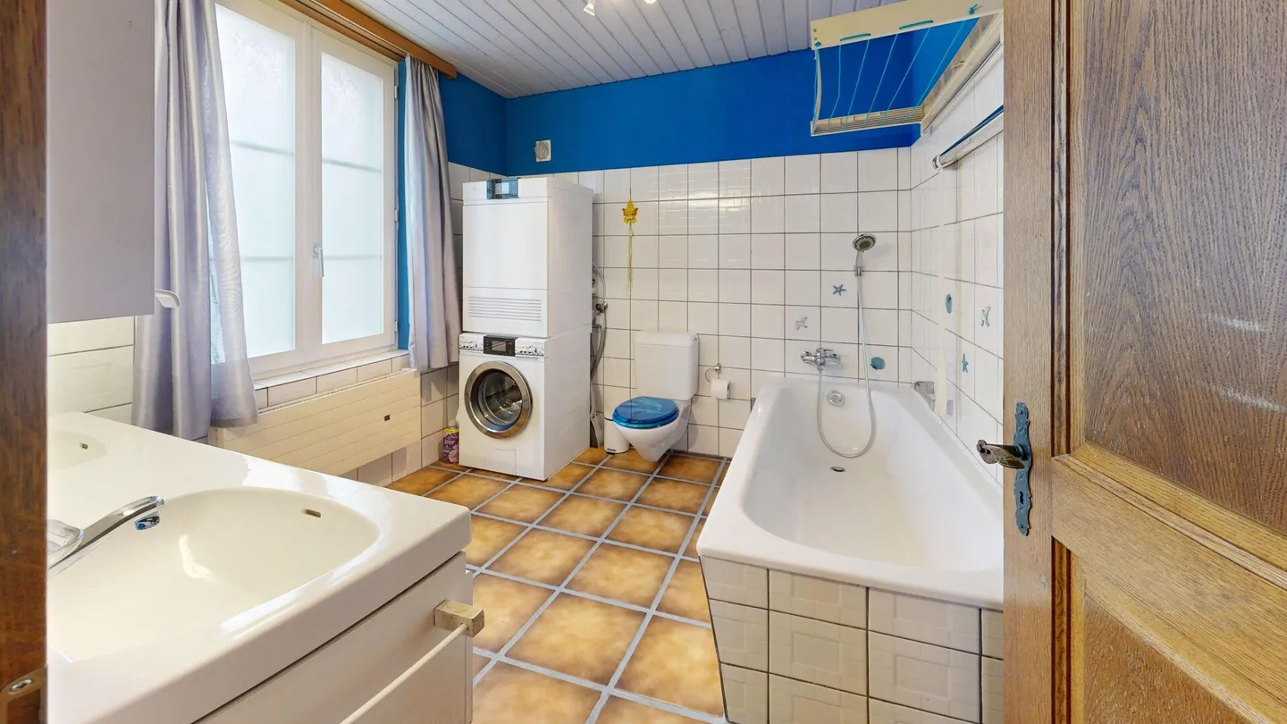 Casa unifamiliare con grande terrazza e giardino - grande potenziale per i creativi - Foto 6 di 22
