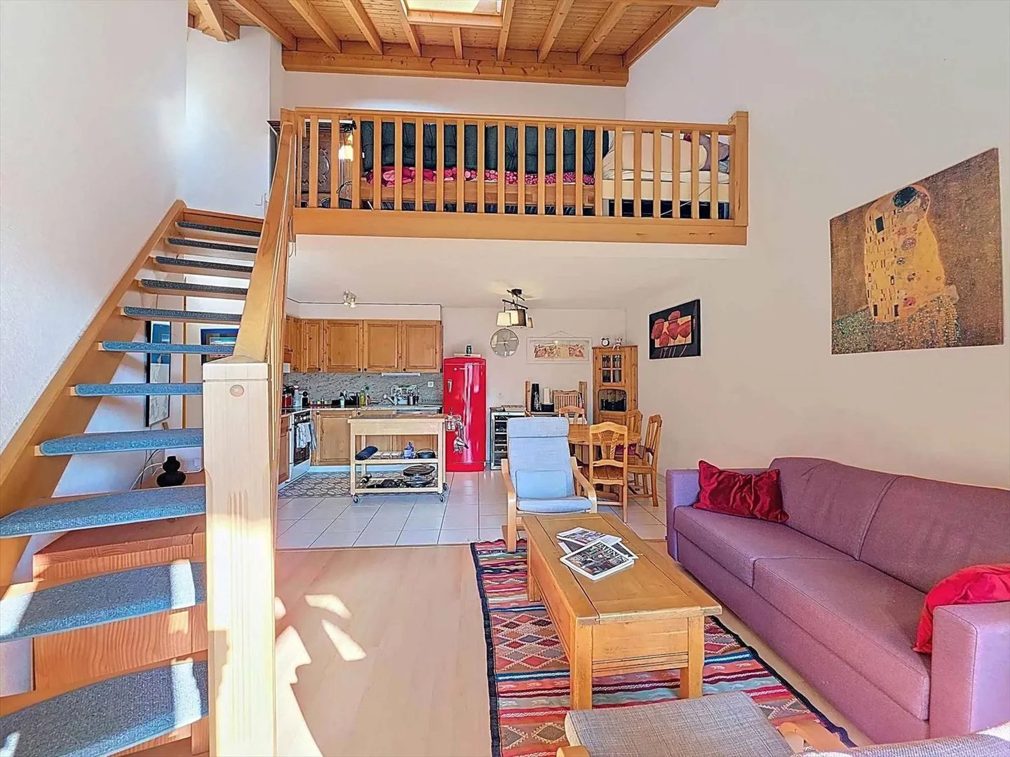 Exclusivity Maisonette Apartment in the Heart of the Thermal Baths of Saillon - Photo 5 of 11