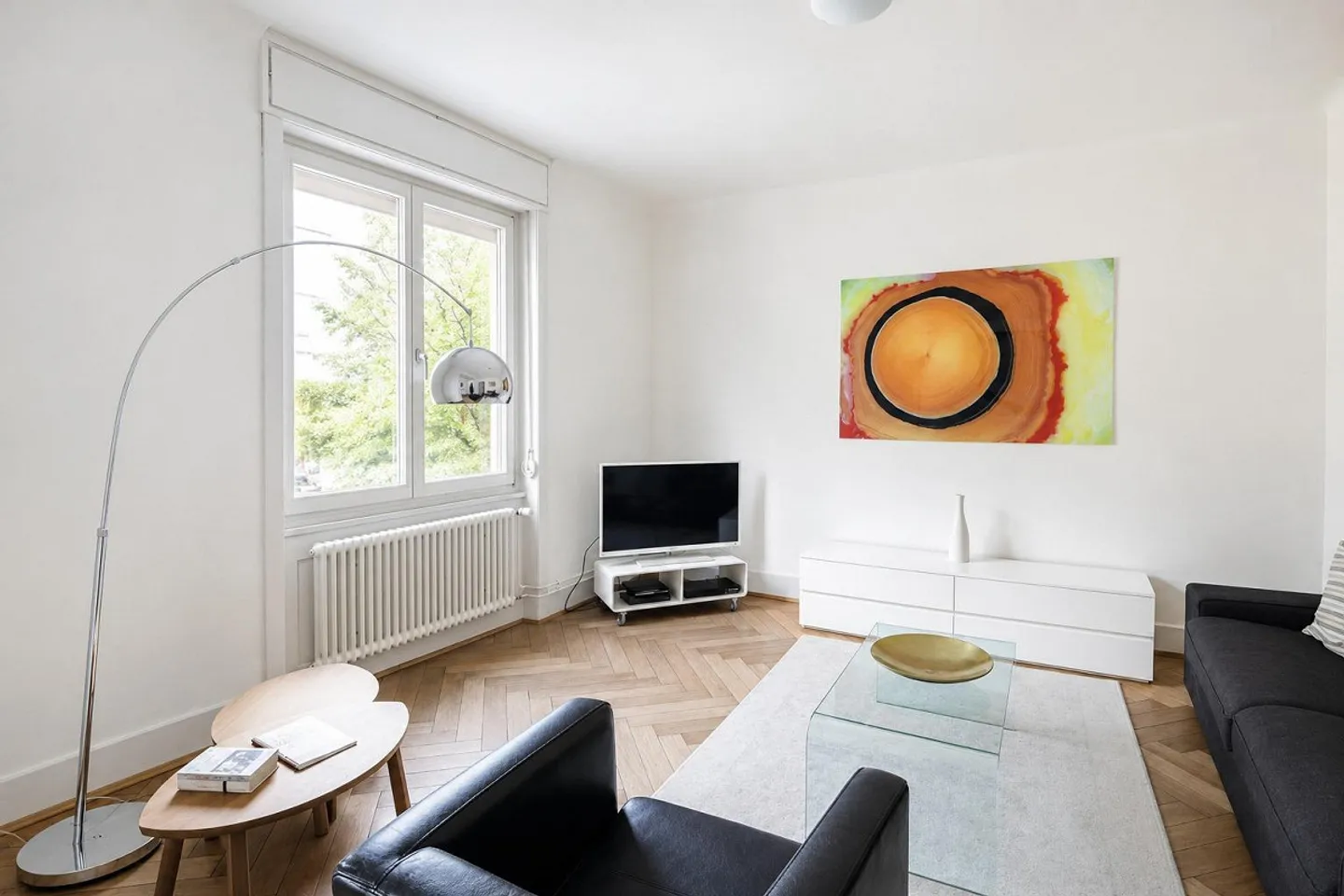 Charming Furnished Apartment - Photo 3 of 10