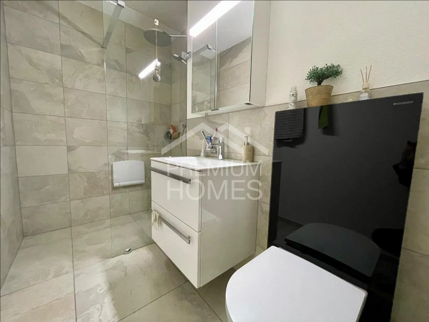 Spacious apartment with hobby room - Photo 7 of 9