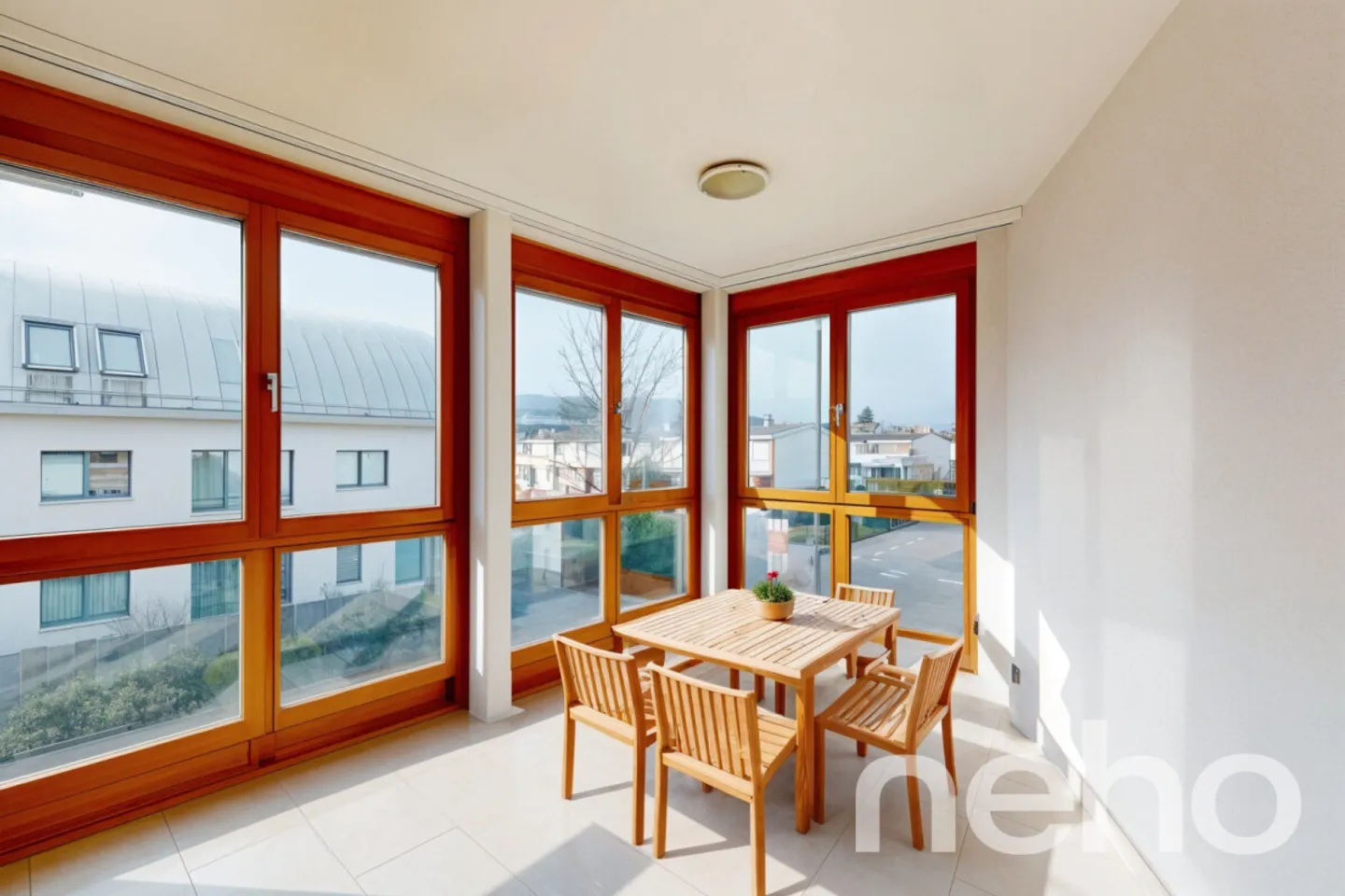 Stilvolle 4-Zimmerwohnung mit Wintergarten und Schwedenofen - Foto 3 von 13
