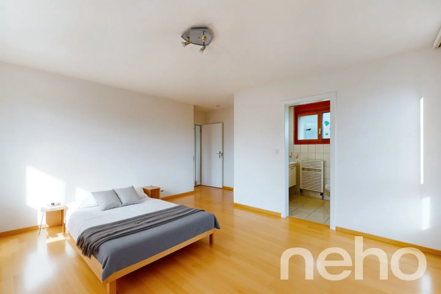 Stilvolle 4-Zimmerwohnung mit Wintergarten und Schwedenofen - Foto 10 von 13