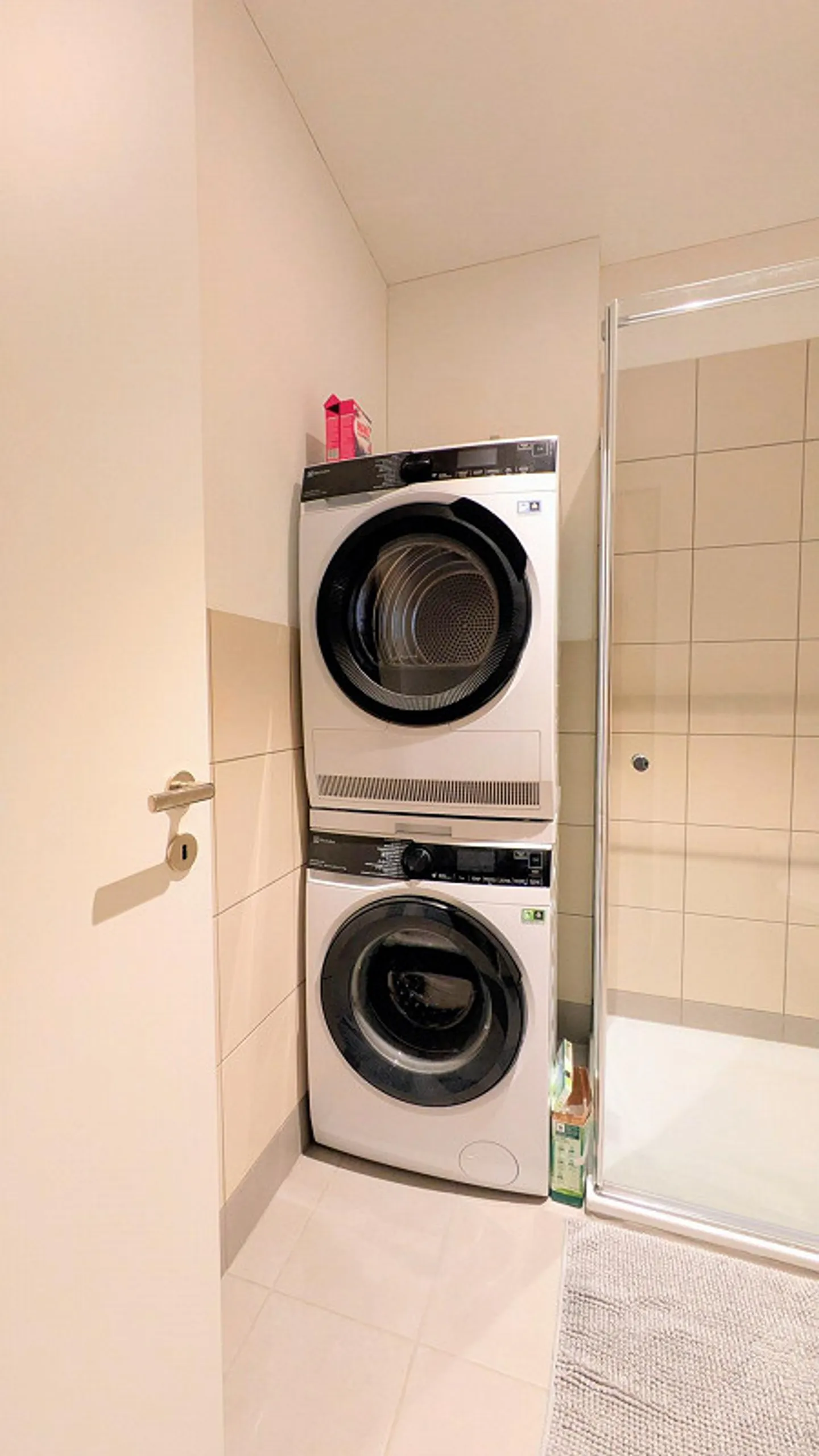 Befristetes WG-Zimmer + Büro + eigenes Bad - Foto 10 von 10