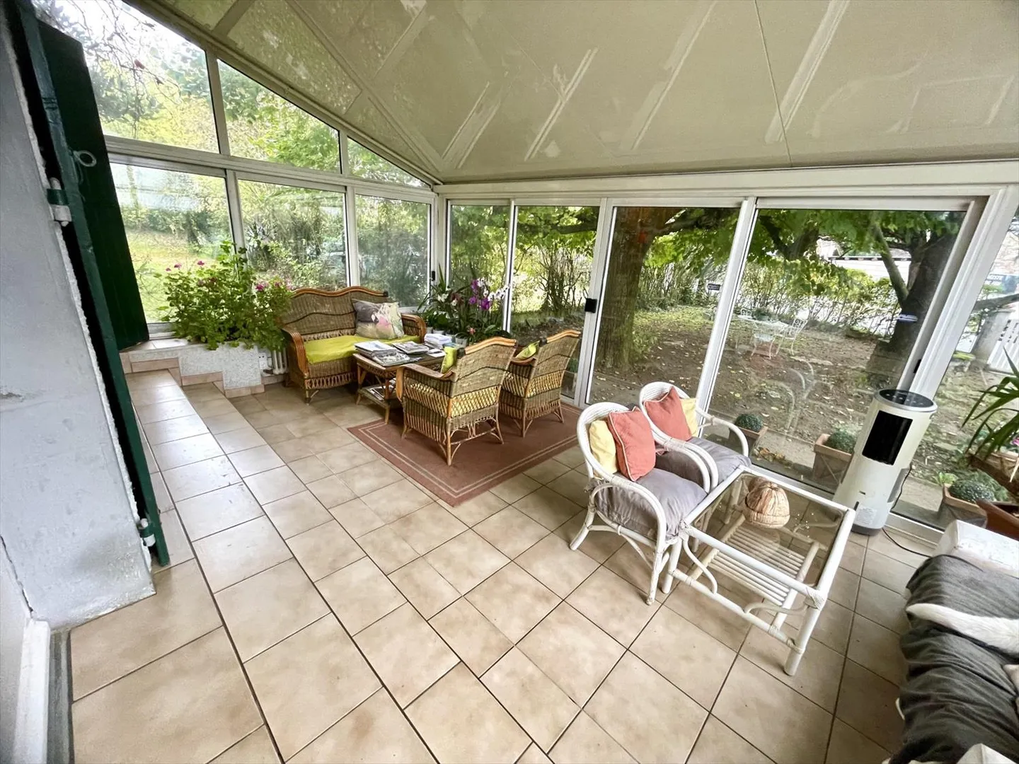 House with 5 rooms for renovation - Photo 3 of 9