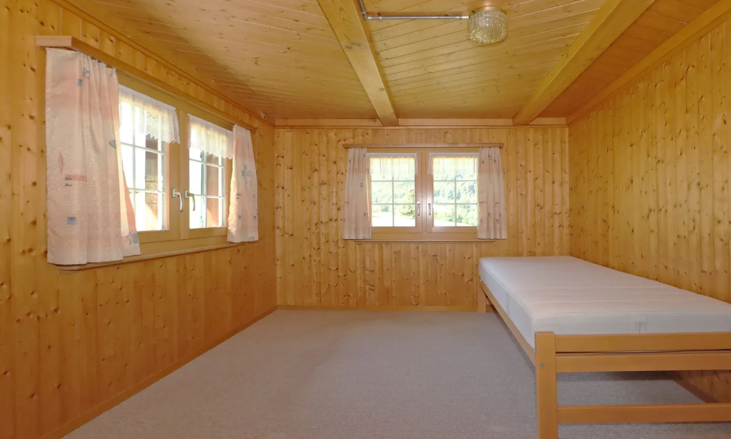 Oasis of Tranquility: Detached Family House in Natural Idyllic Setting - Photo 14 of 23