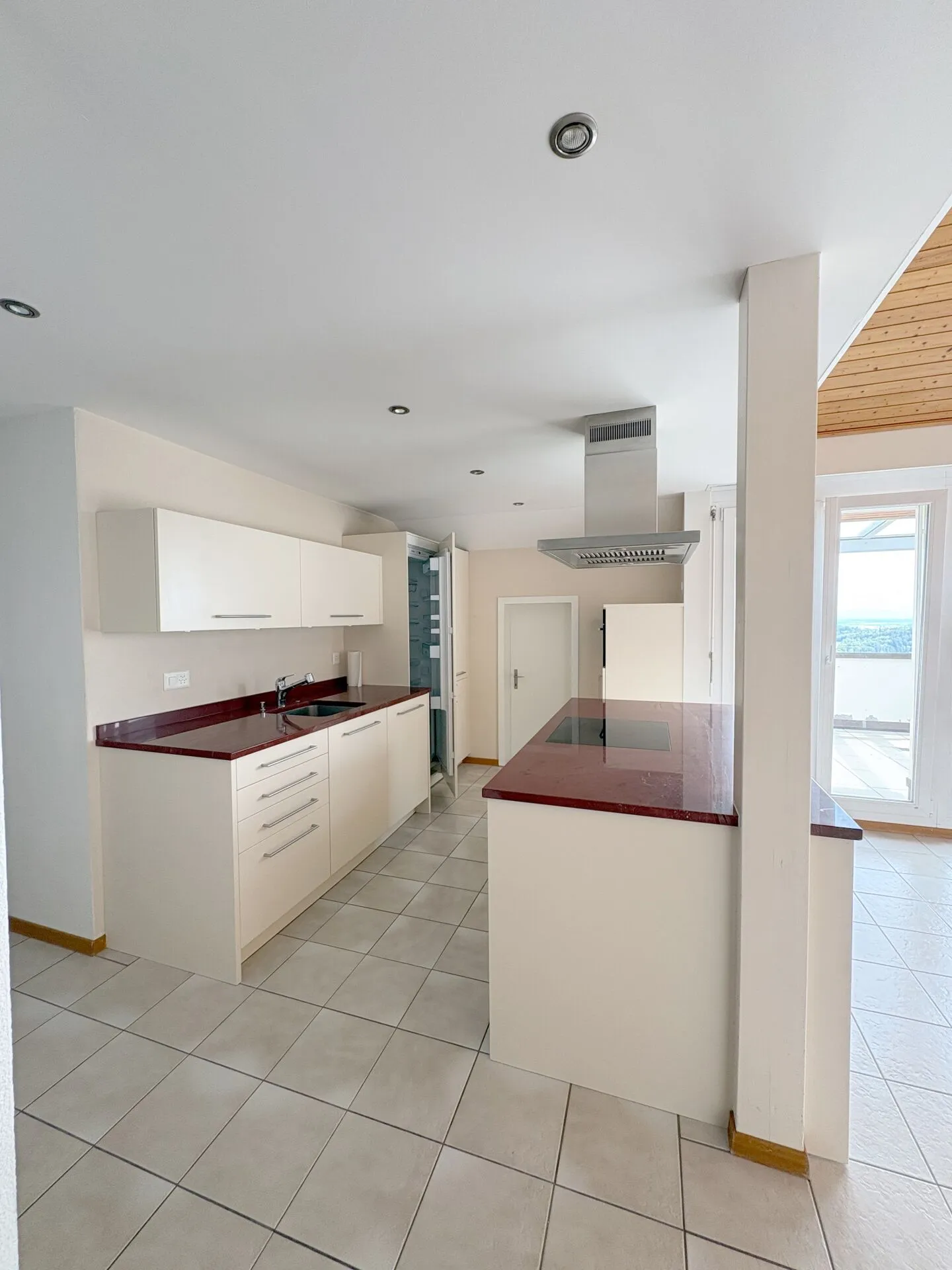 Appartamento 4,5 locali con vista mozzafiato e 170 m² di superficie utile - Foto 1 di 10