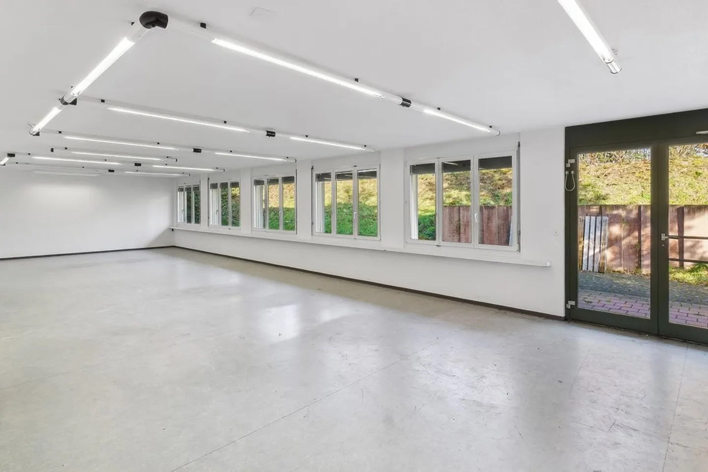 Espace commercial polyvalent - Photo 4 sur 8