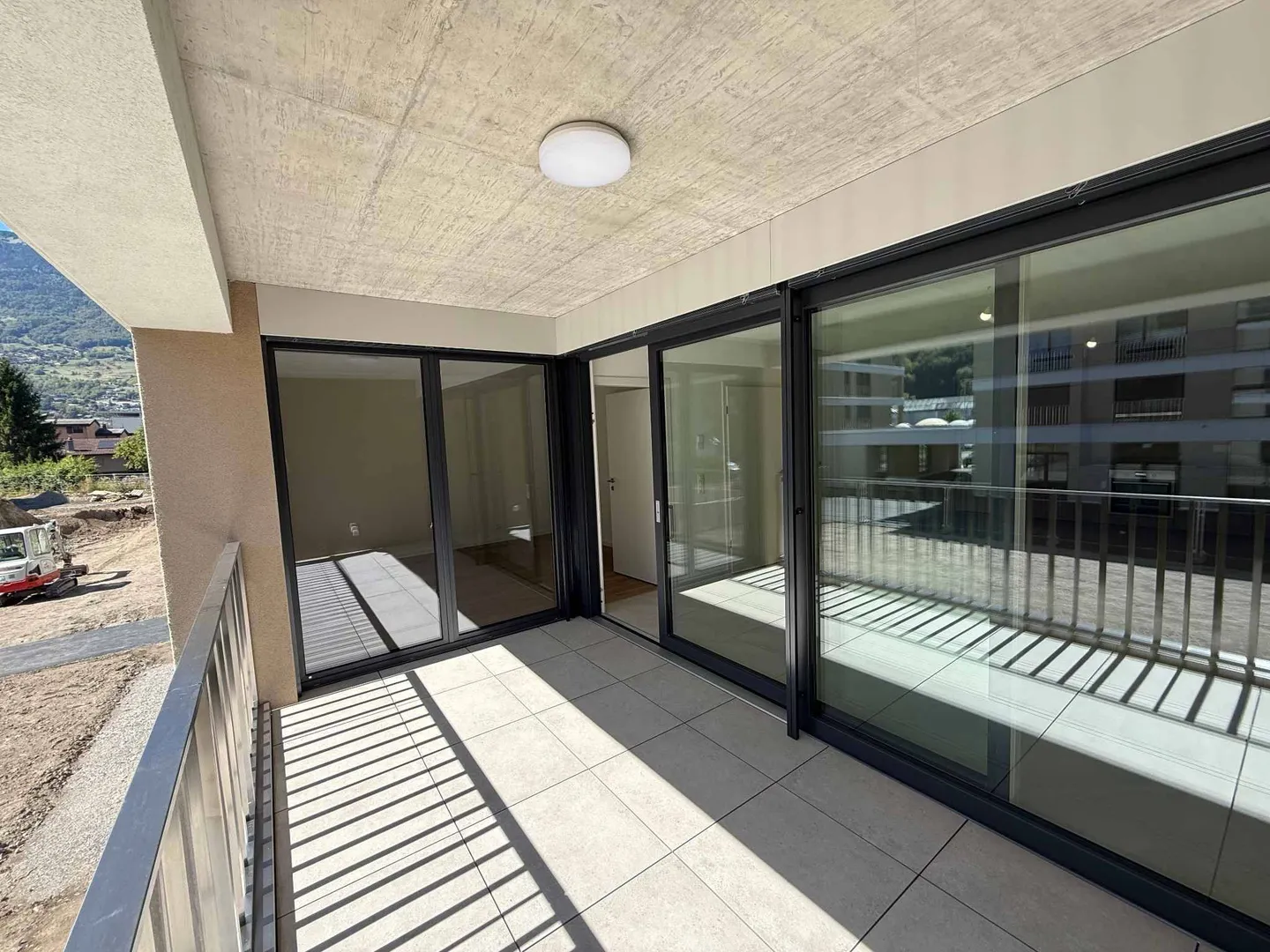 Appartement moderne avec terrasse - Photo 1 sur 11