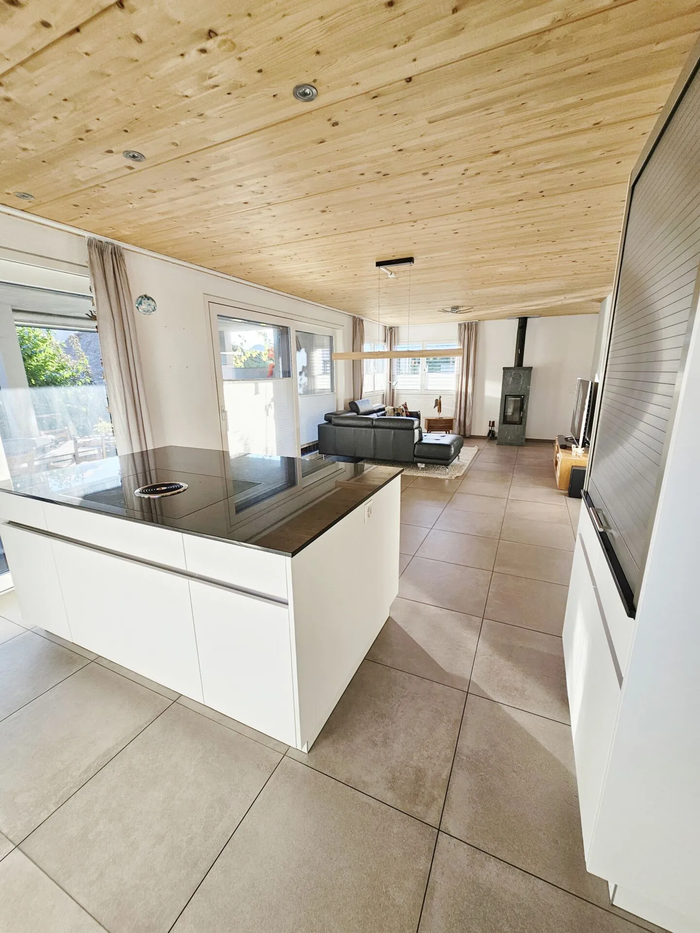 Spacious, nearly new and modern single-family house for rent in Berschis - Photo 4 of 16