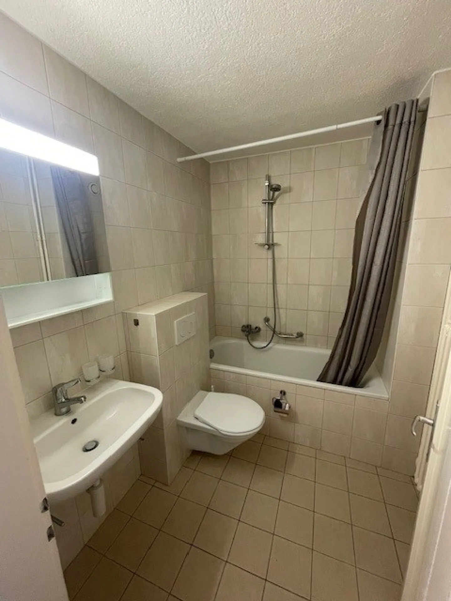 3-Room Apartment - Photo 7 of 8