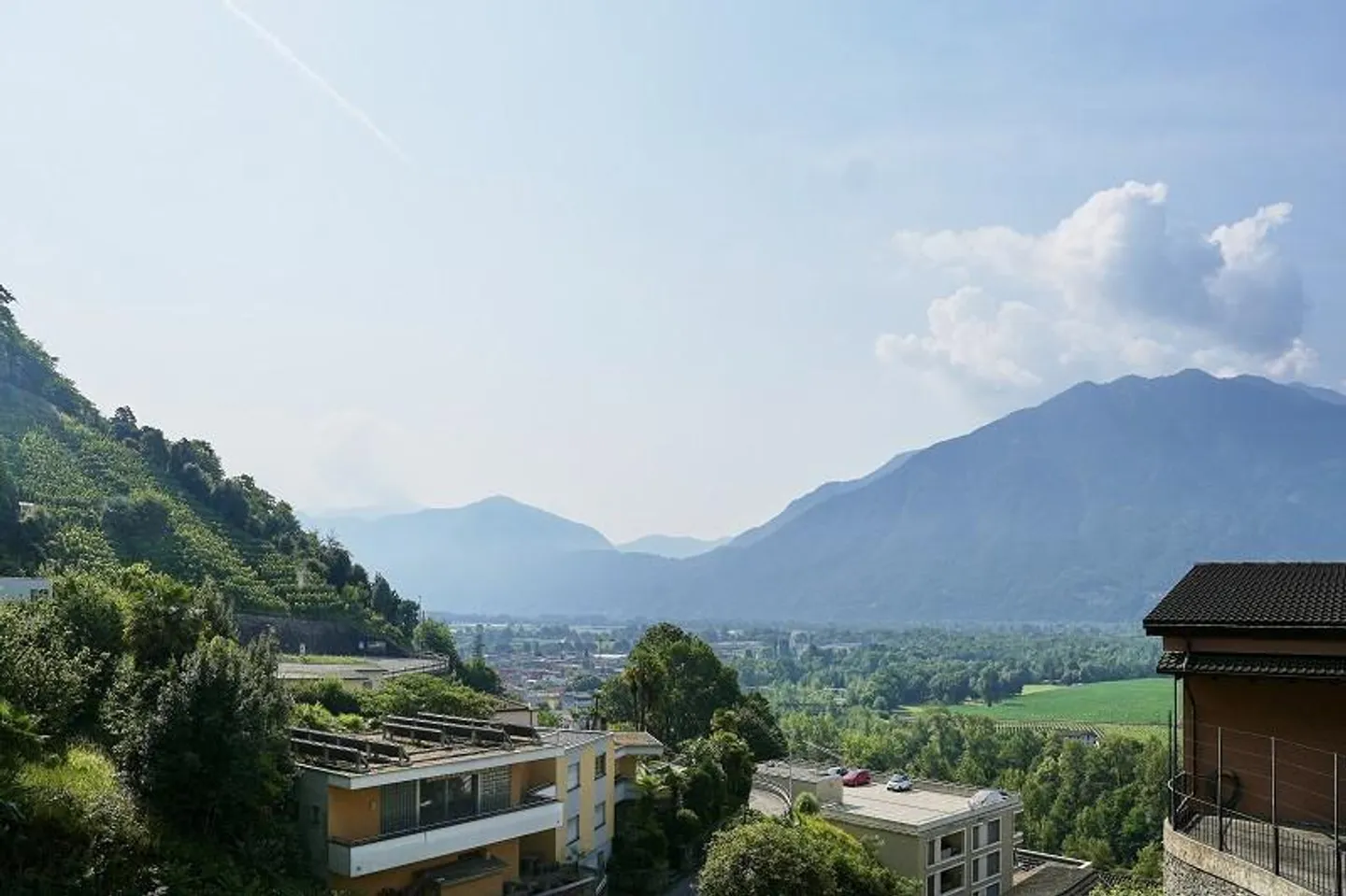Two building plots of 843 m2 in sunny lake view location / two t... - Photo 7 of 14