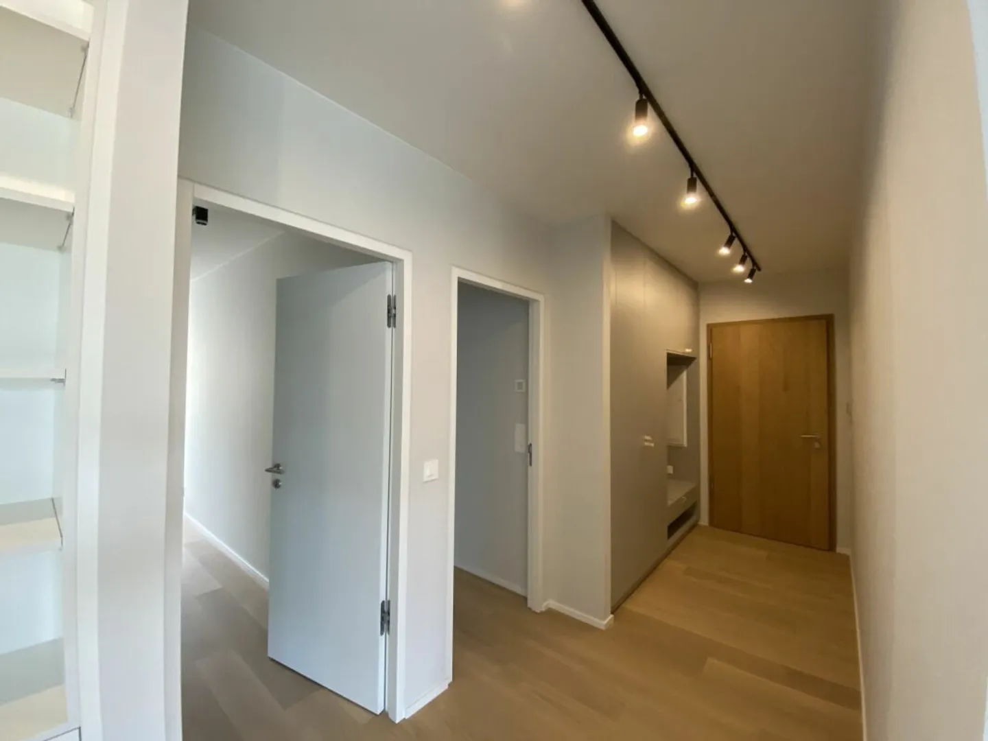 Appartement Contemporain avec Terrasse - Photo 5 sur 12