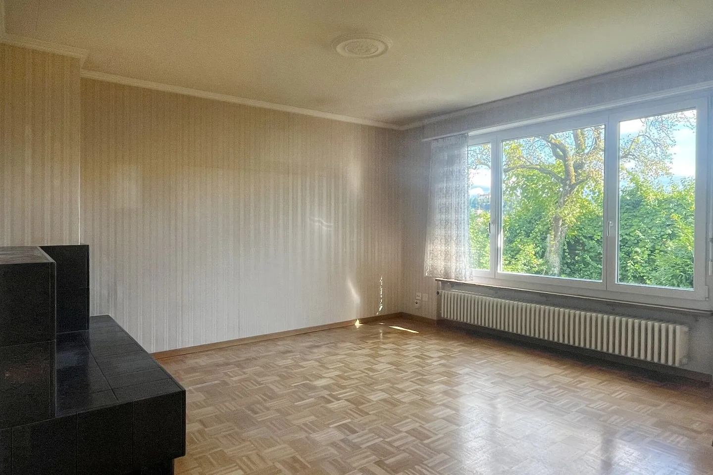 Einfamilienhaus mit Garten in einem ruhigen Quartier - Foto 2 di 12