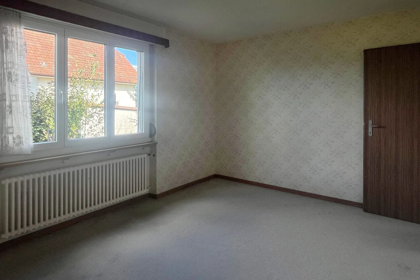 Einfamilienhaus mit Garten in einem ruhigen Quartier - Foto 5 di 12