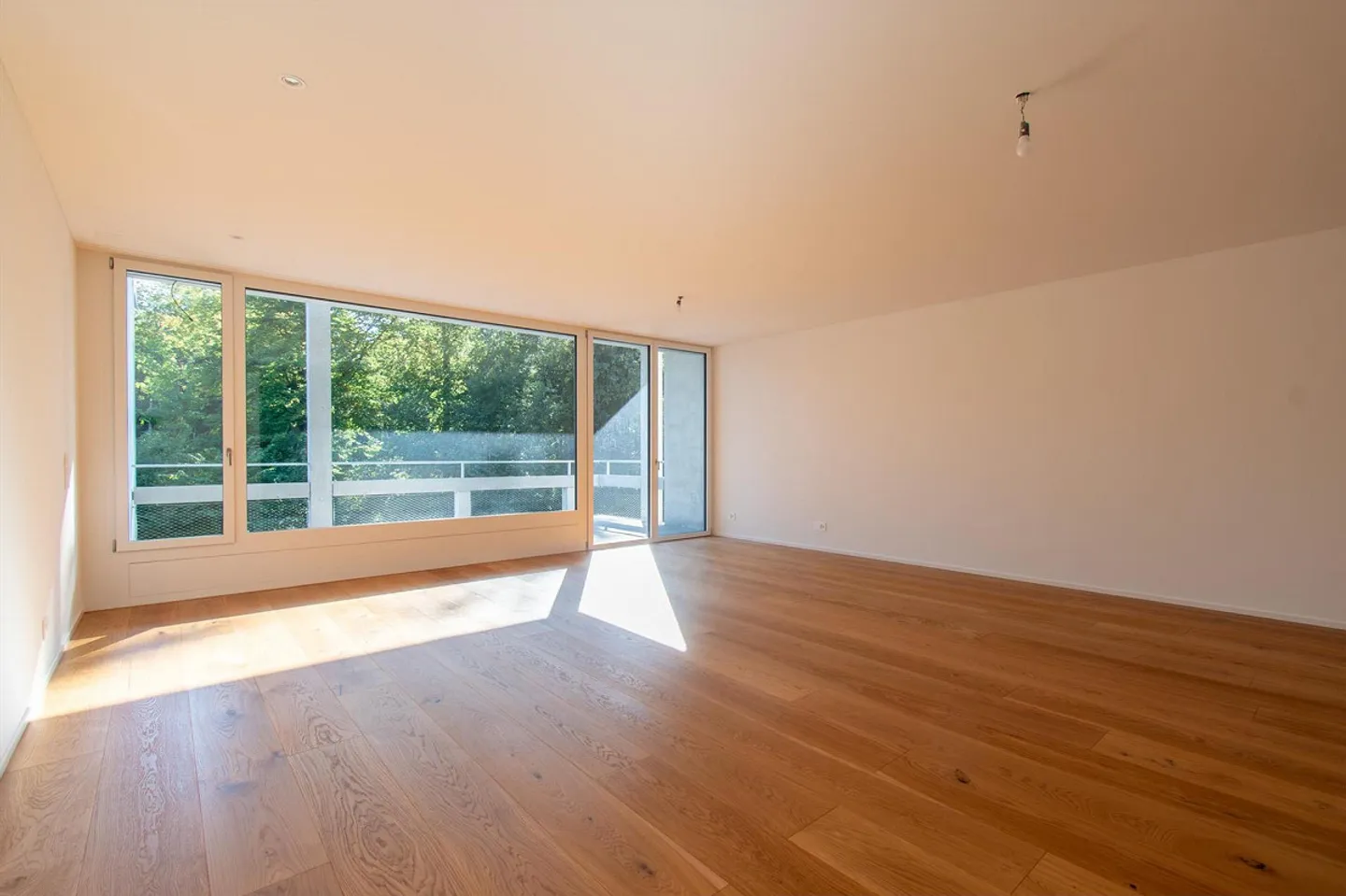 Première location appartement exclusif de 3.5 pièces sur le Rosenberg - Photo 2 sur 13