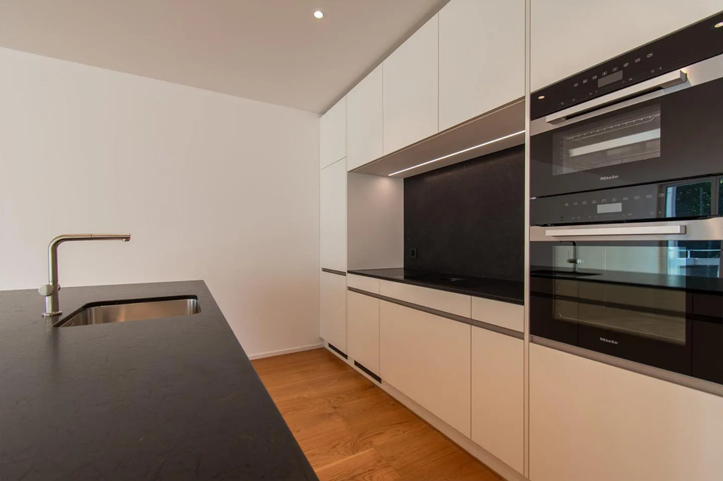Première location appartement exclusif de 3.5 pièces sur le Rosenberg - Photo 6 sur 13