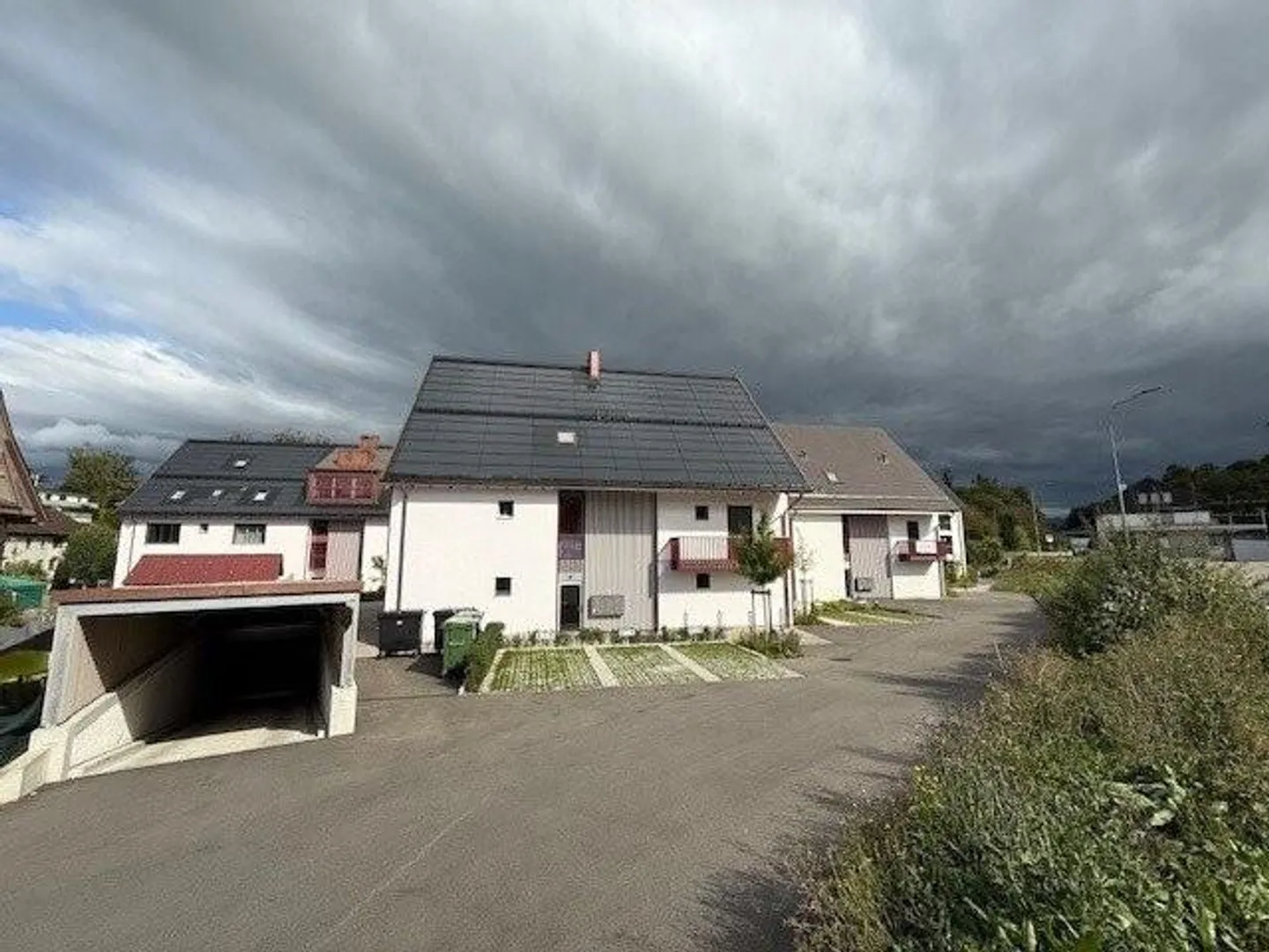 Grosszügige 2.5 Zimmerwohnung in der Zentrumsüberbauung Benzenschwil - Foto 2 von 8