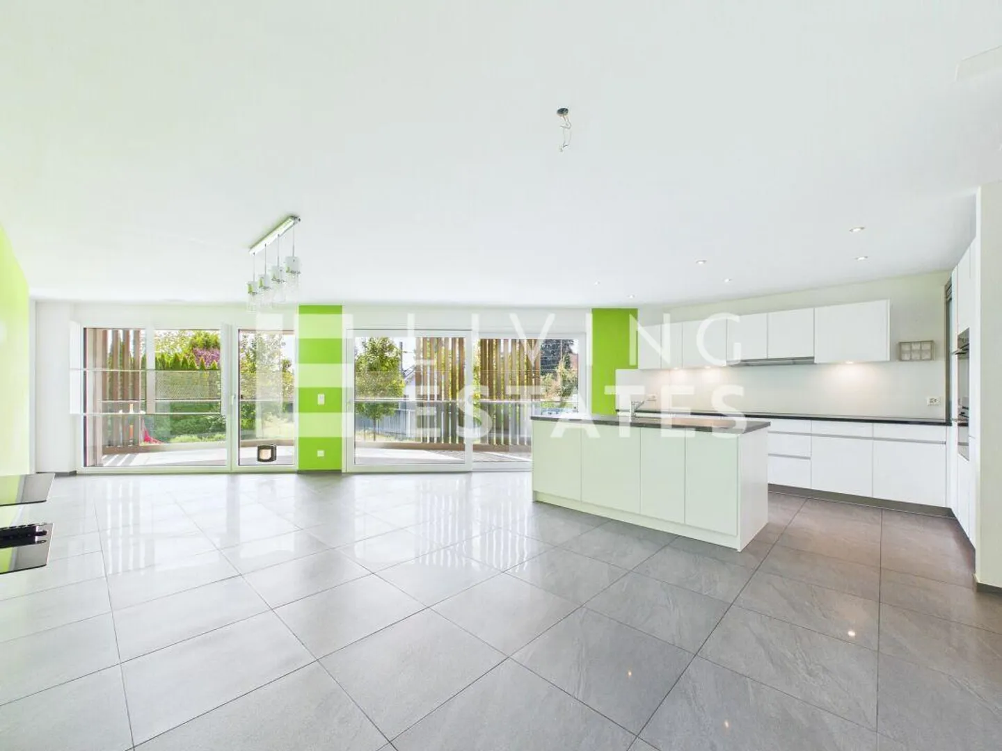 UN FOYER AVEC DE L'ESPACE POUR LE SPÉCIAL - Photo 7 sur 20