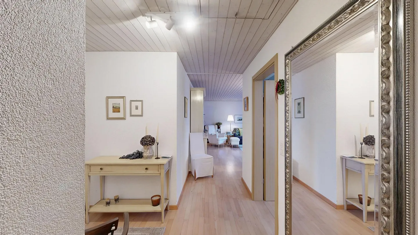 Home begins here - Photo 4 of 8