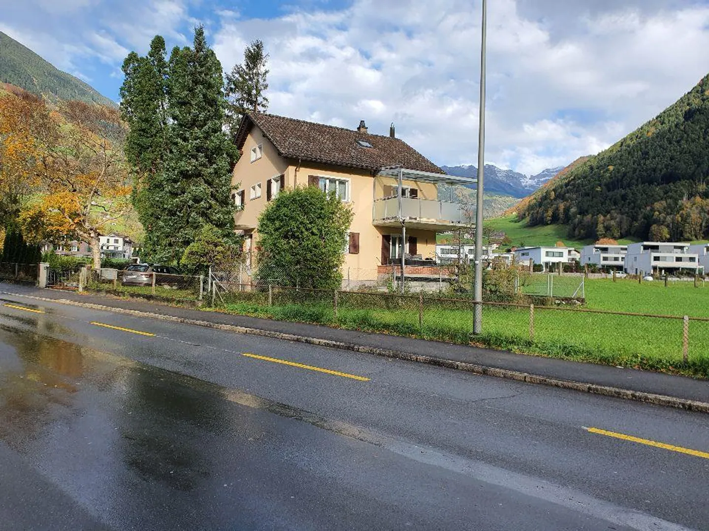 4 1/2-room apartment in a detached 2-family house - Photo 1 of 1