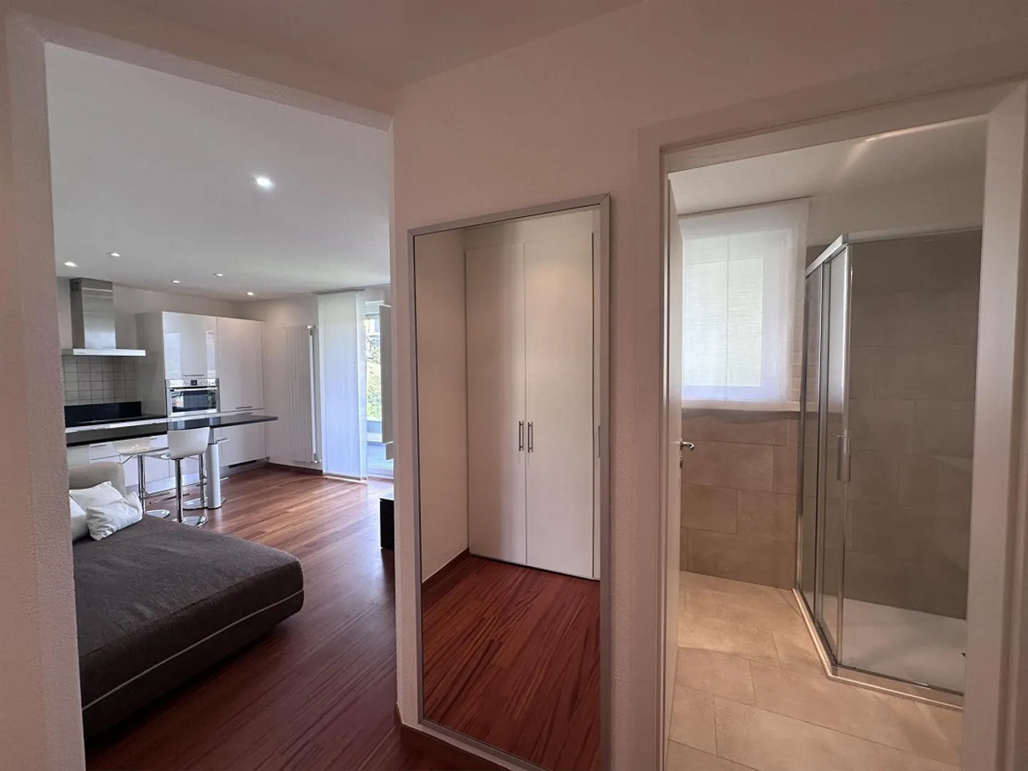 Modernes Apartment mit Terrasse - Foto 5 von 13