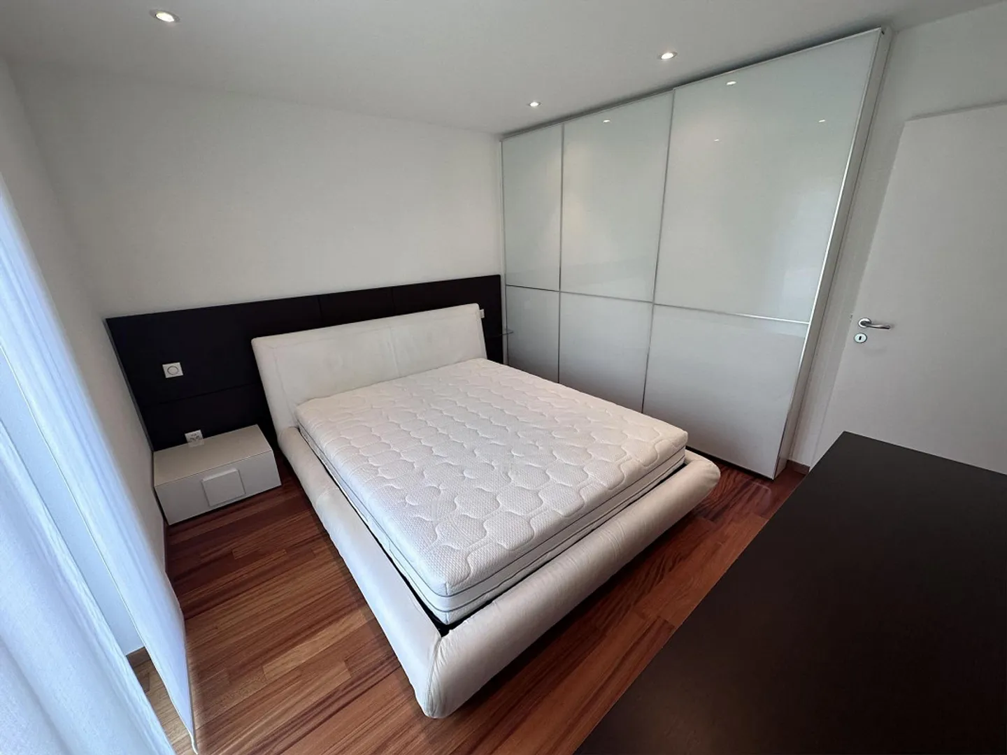 Modernes Apartment mit Terrasse - Foto 6 von 13