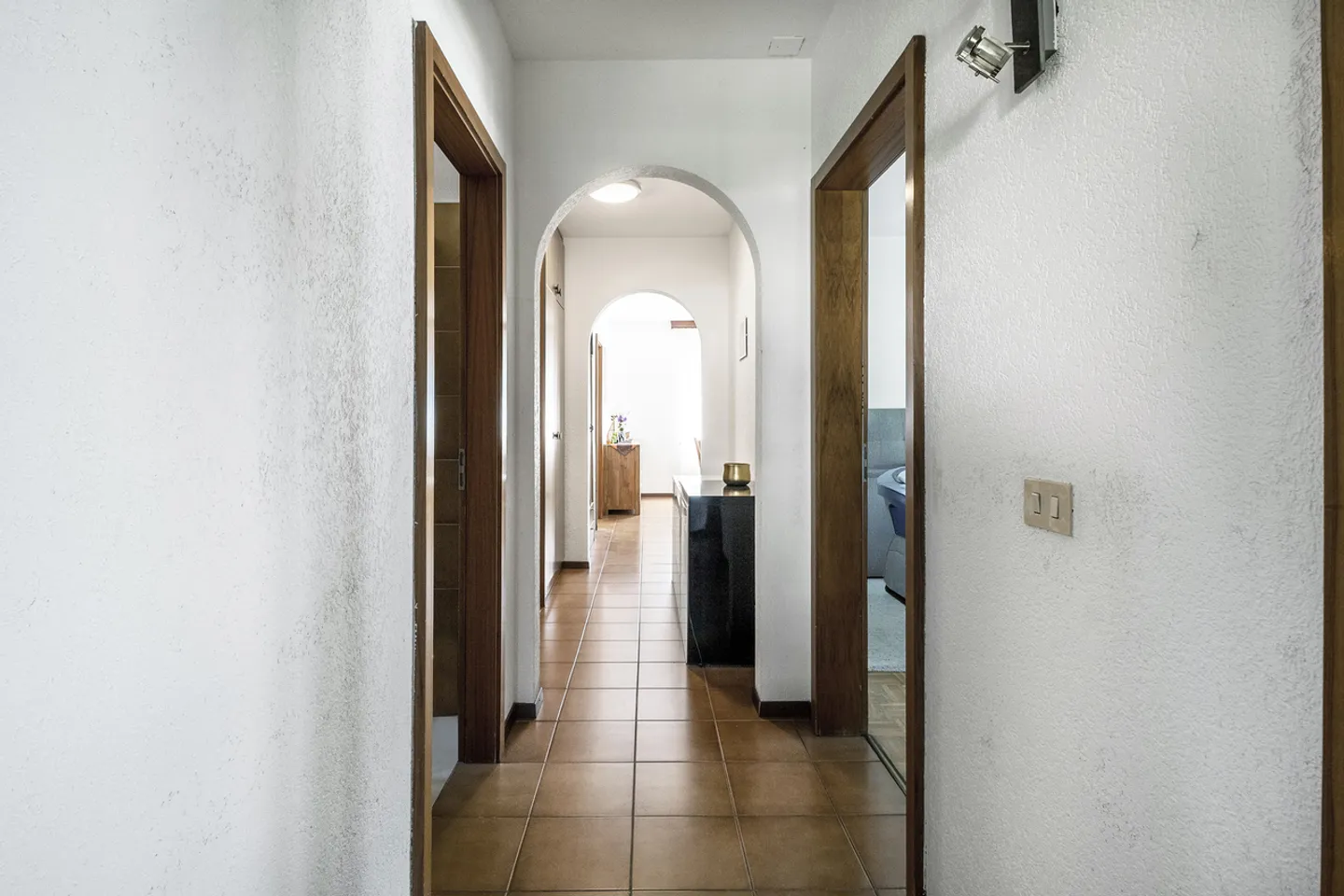 Apartment in a two-family house with garden - Photo 4 of 13