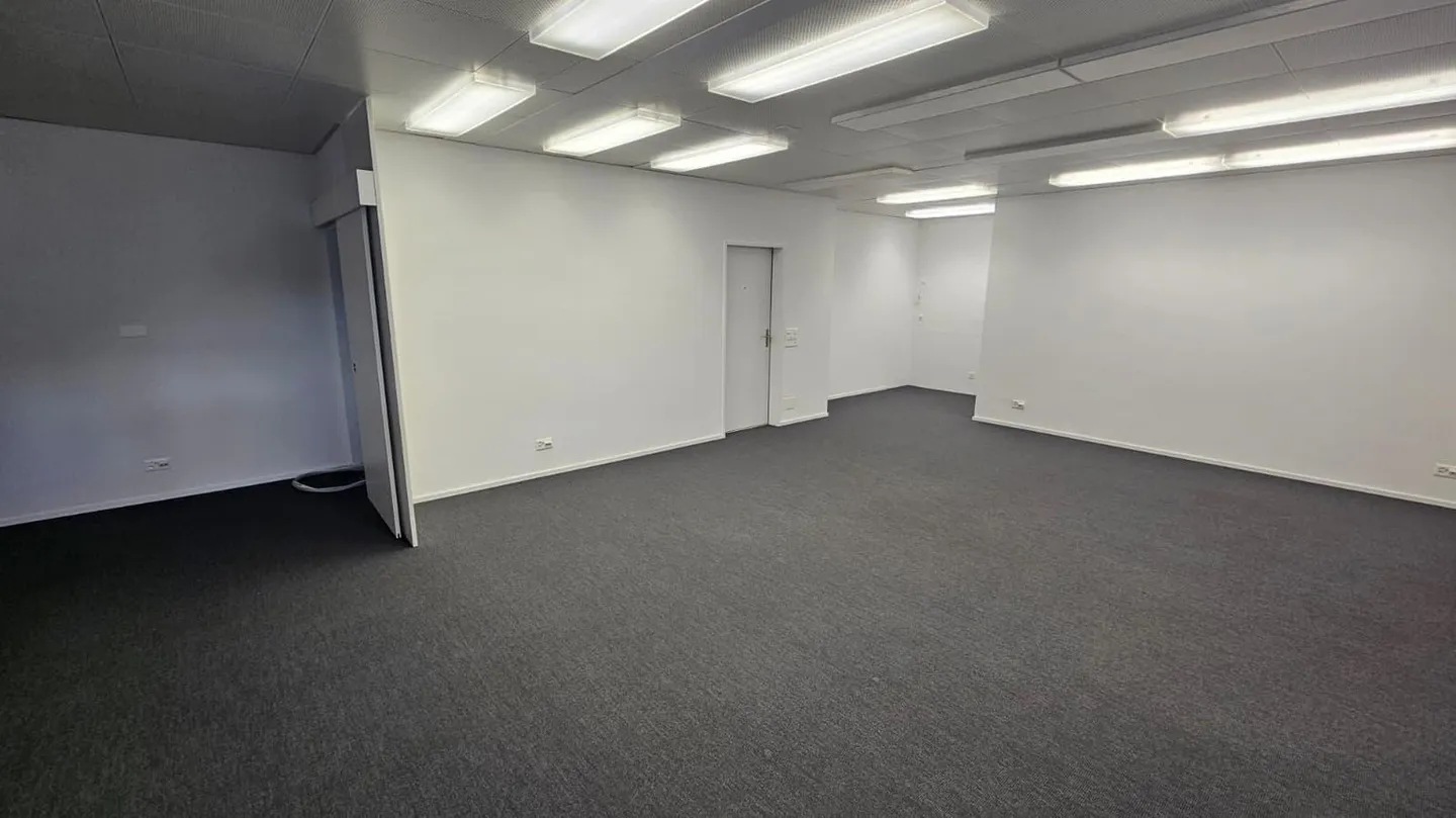 Attractive Office Space in Eschenbach LU - Photo 4 of 9
