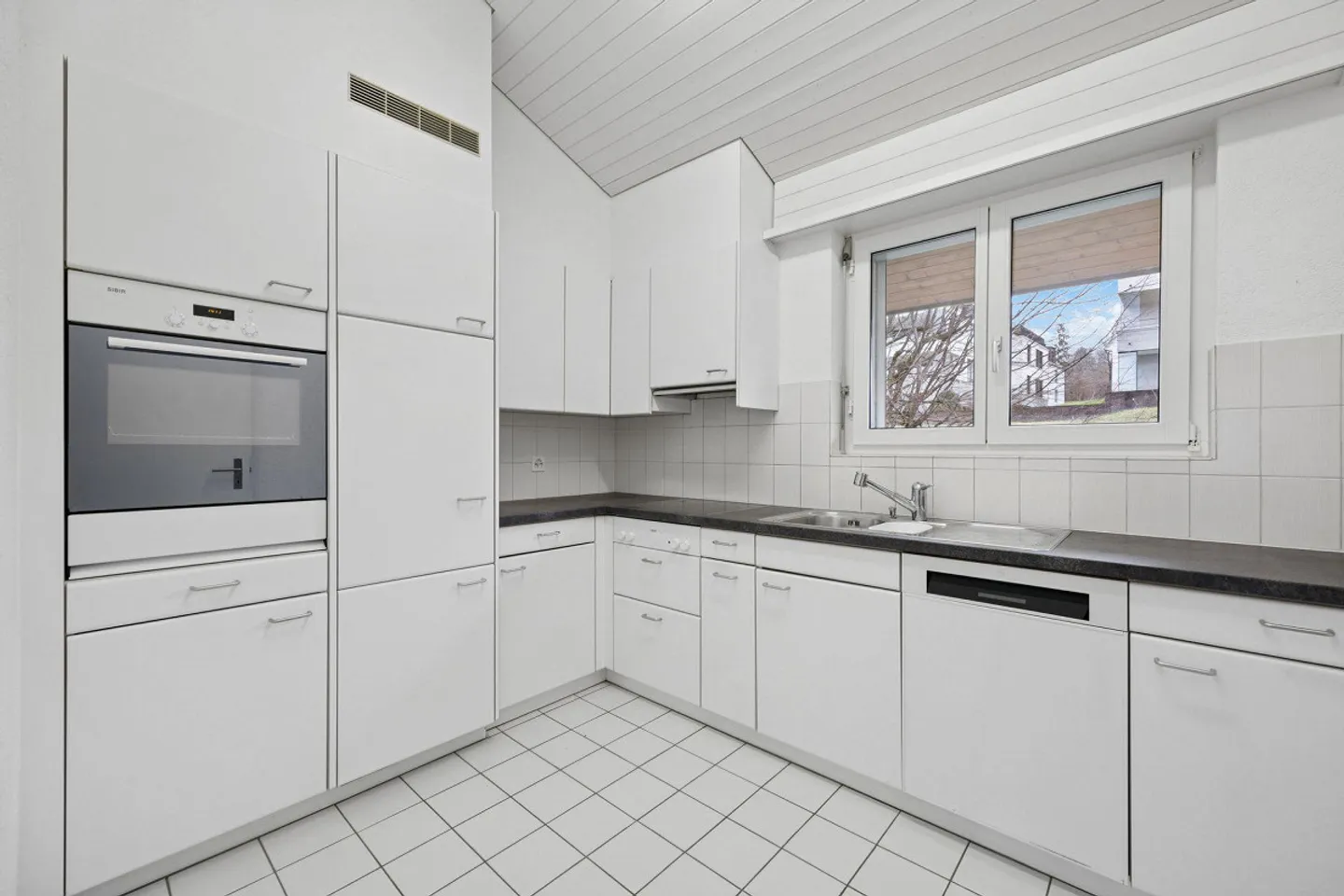 4.5-room apartment on the 2nd floor for rent in Feldmeilen 8706 - Photo 2 of 8