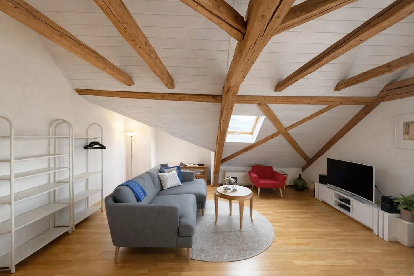 Charmante 2.5 Zimmer Wohnung - Foto 3 von 8