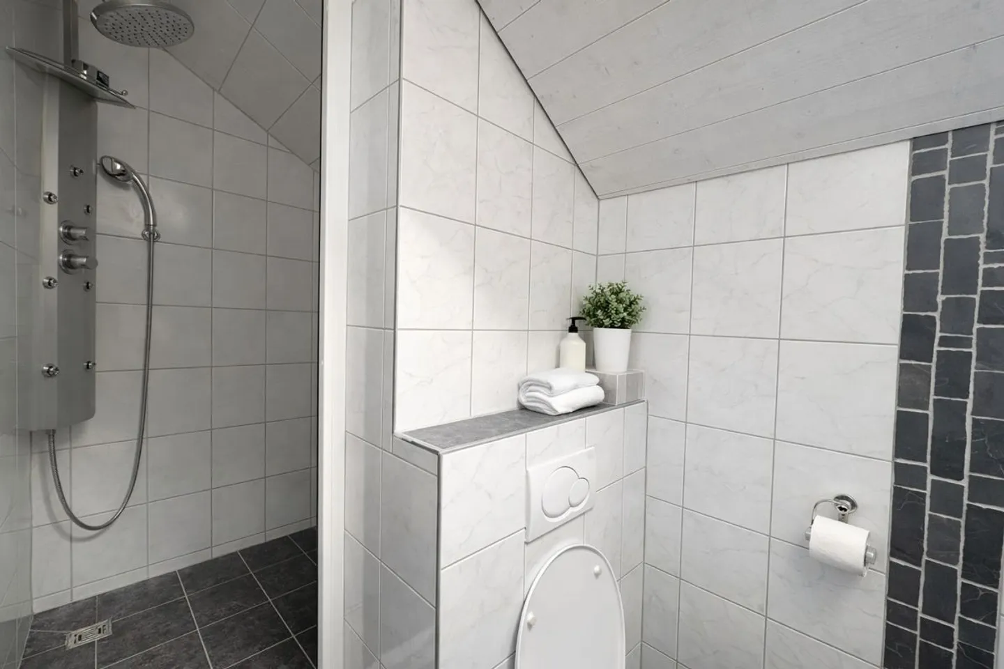 Charmante 2.5 Zimmer Wohnung - Foto 8 von 8