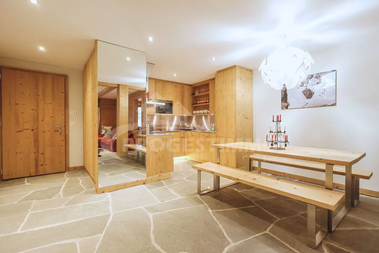 Exceptional Apartment at the Foot of the Slopes - Photo 6 of 12