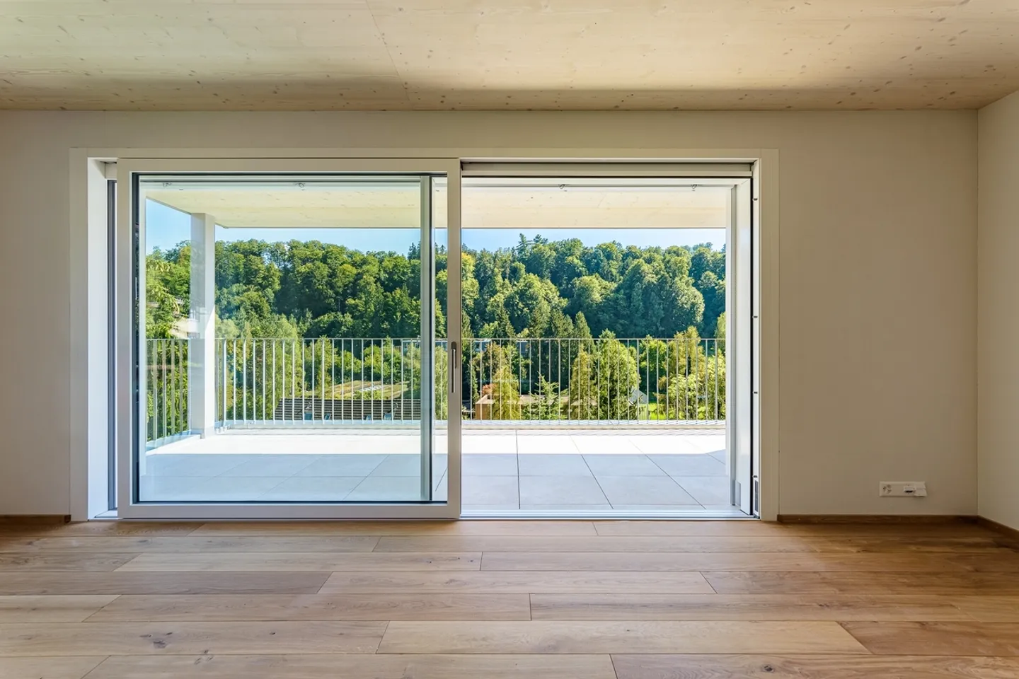 Modern 2.5-room apartment with balcony, Lucerne - Photo 2 of 7