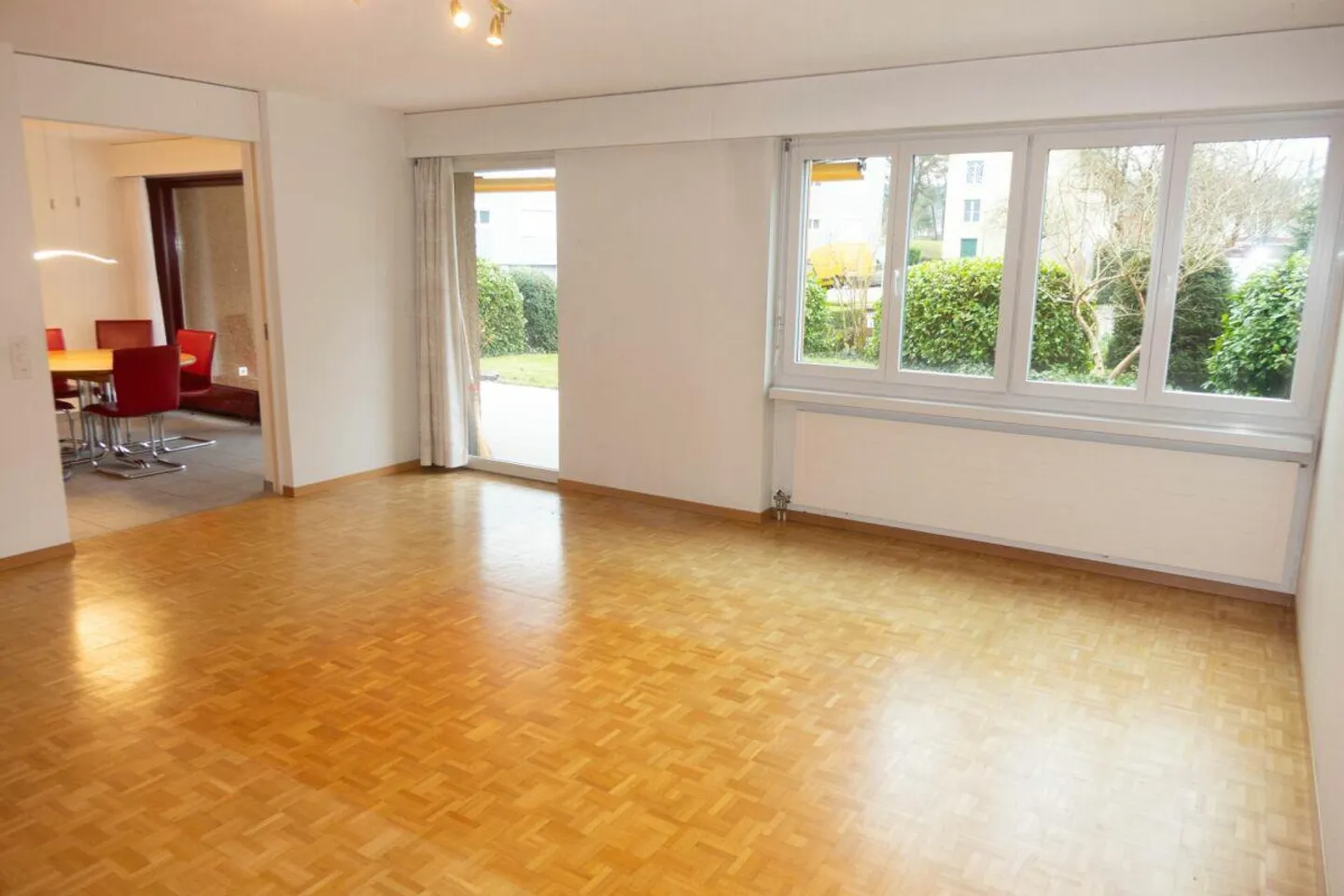 Geräumige Wohnung mit Garten - Foto 3 von 9