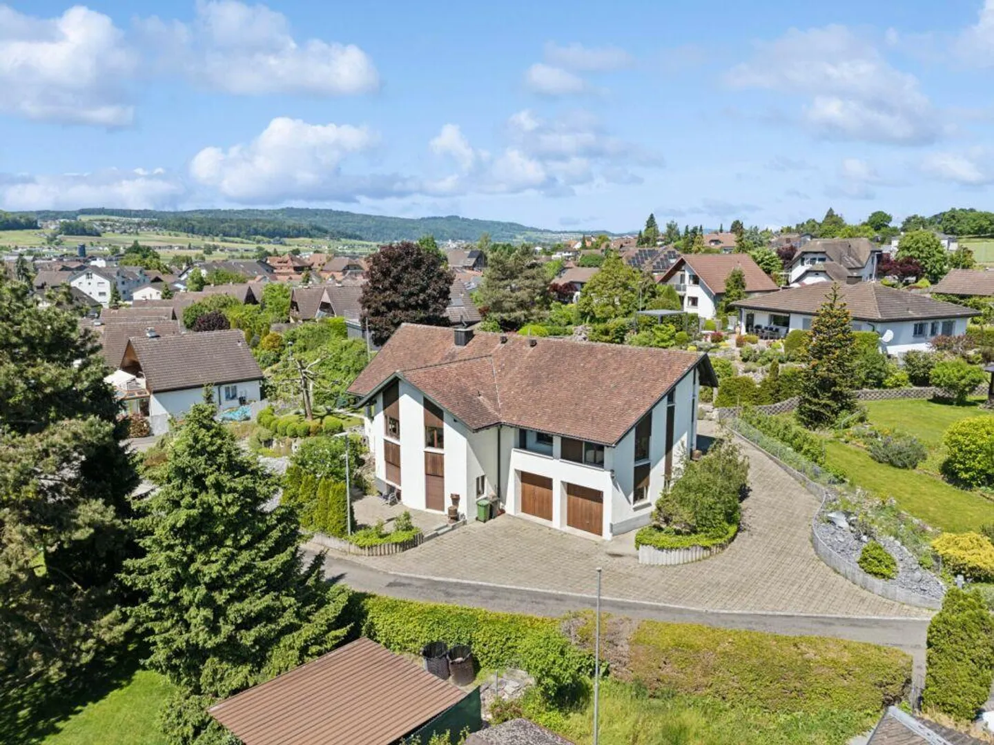 Casa unifamiliare con appartamento indipendente - Foto 1 di 20