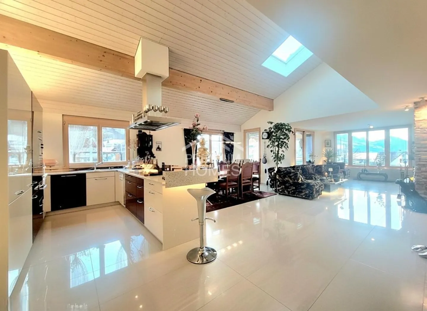 Ein Rückzugsort der Seeblick und Komfort vereint - Foto 1 von 8