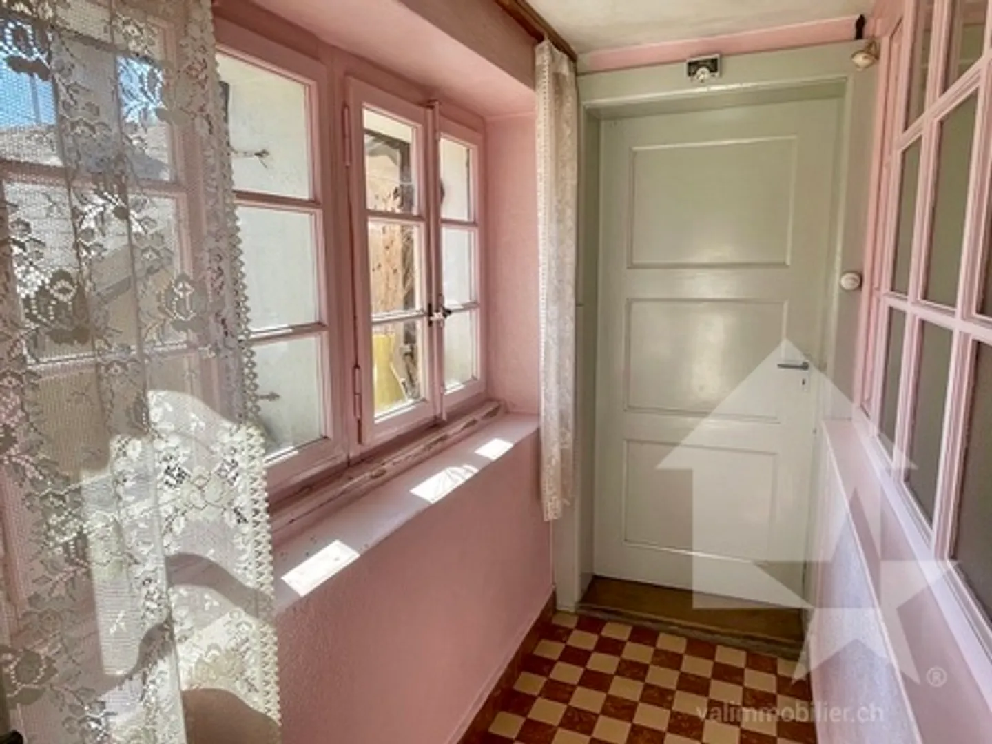 Pavimento in una casa di villaggio, terrazza coperta e Carnotzet - Foto 4 di 13