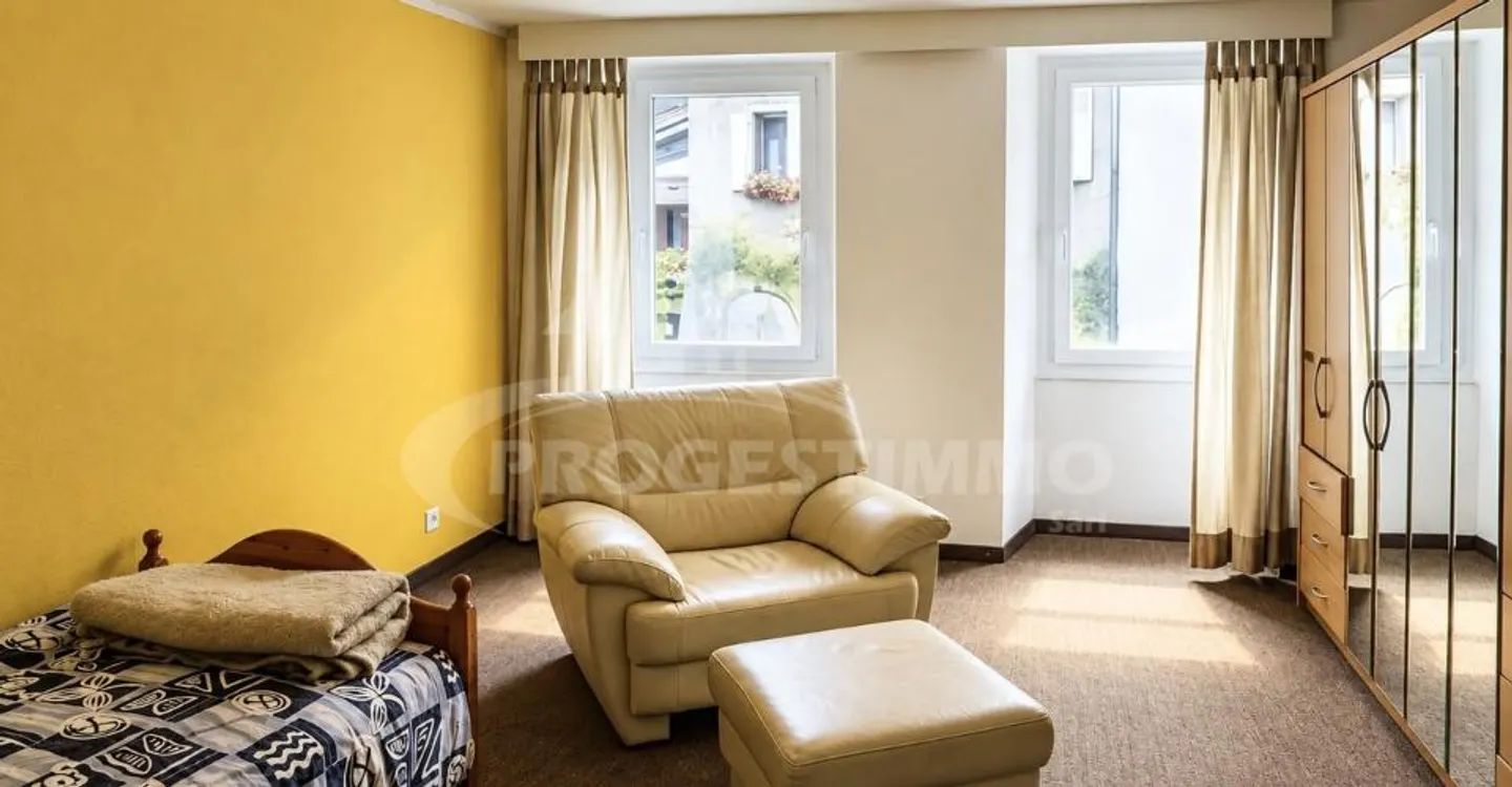 COMFORT E CONVIVIALITÀ CON QUESTA CASA A SCHIERA DI 5,5 STANZE - Foto 3 di 6