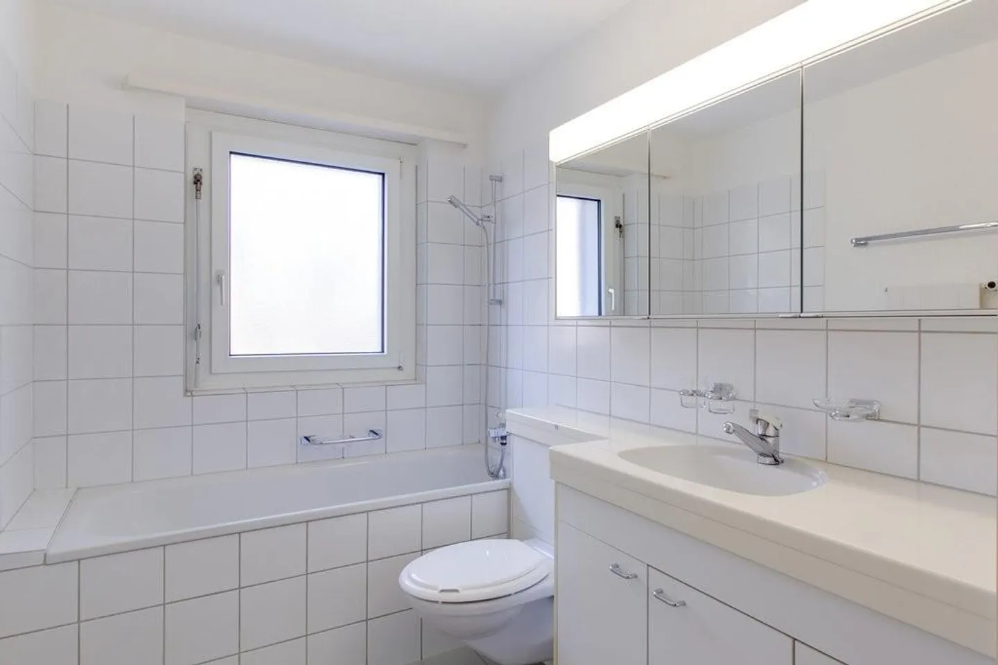 La qualité de vie rencontre l'emplacement - disponible jusqu'en 2028 ! - Photo 2 sur 7