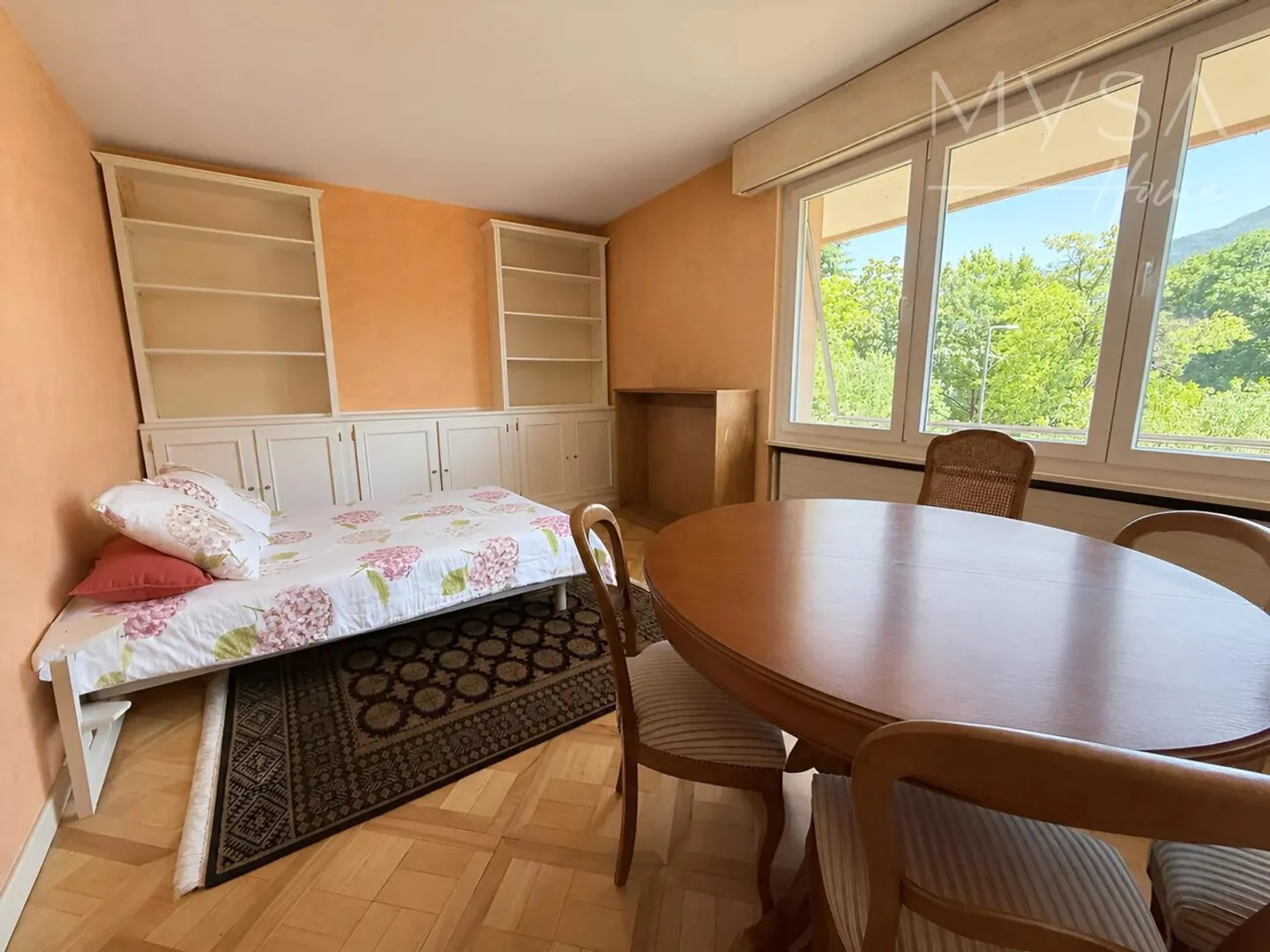 Spacious 6.5-room apartment with mountain view in Sion - Photo 7 of 11