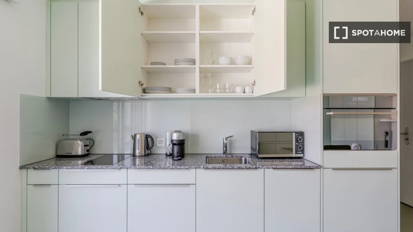 Apartment for rent - Photo 3 of 11