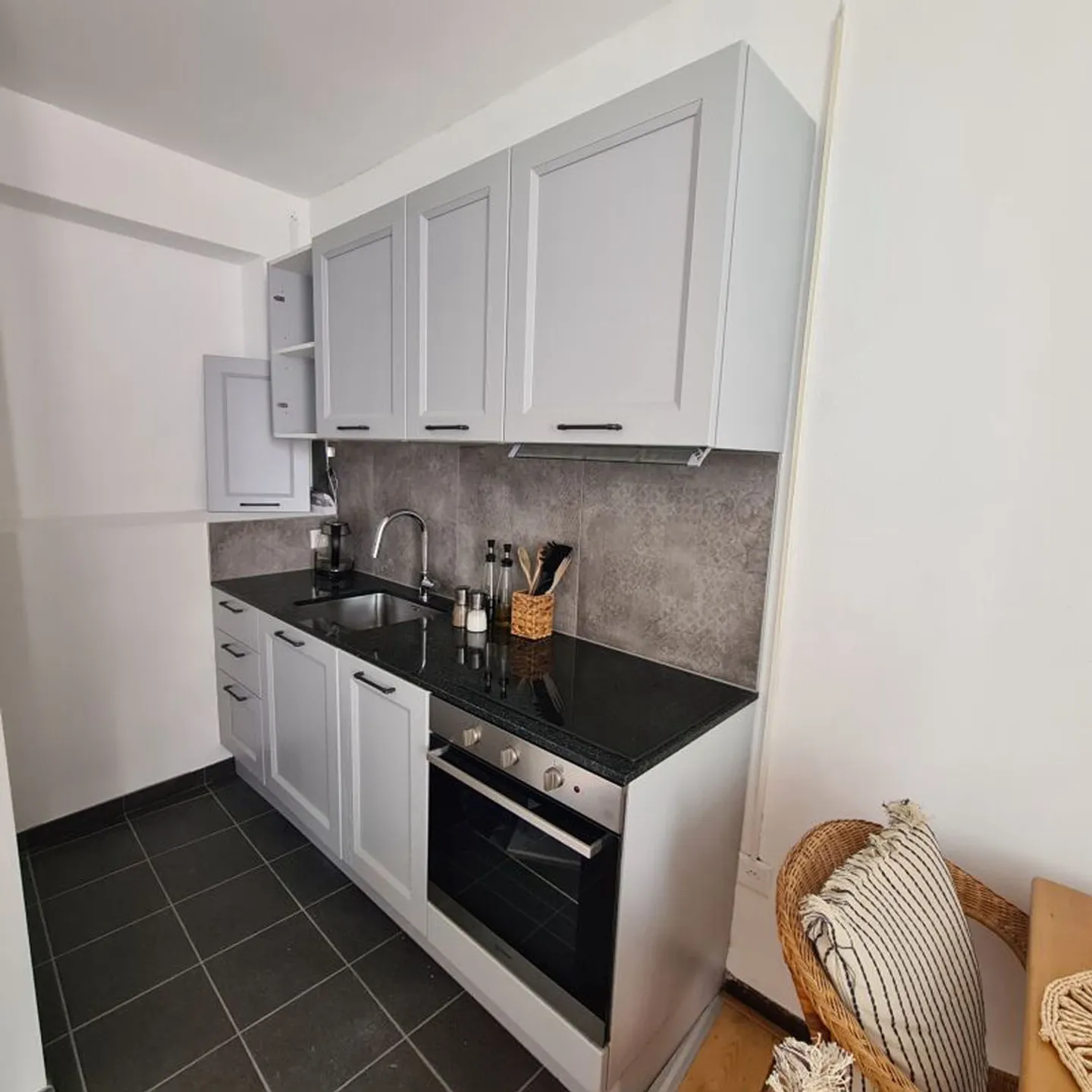 Romantico appartamento di 2 locali, nel nucleo | Romantische 2 Zimmer Wohnung, im Dorfkern - Foto 3 di 7