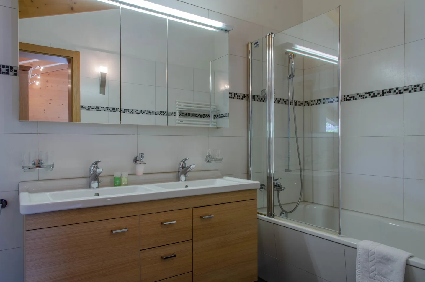 4.5-Zimmer-Dachgeschosswohnung, Chalet Bäreggblick - Foto 13 von 15