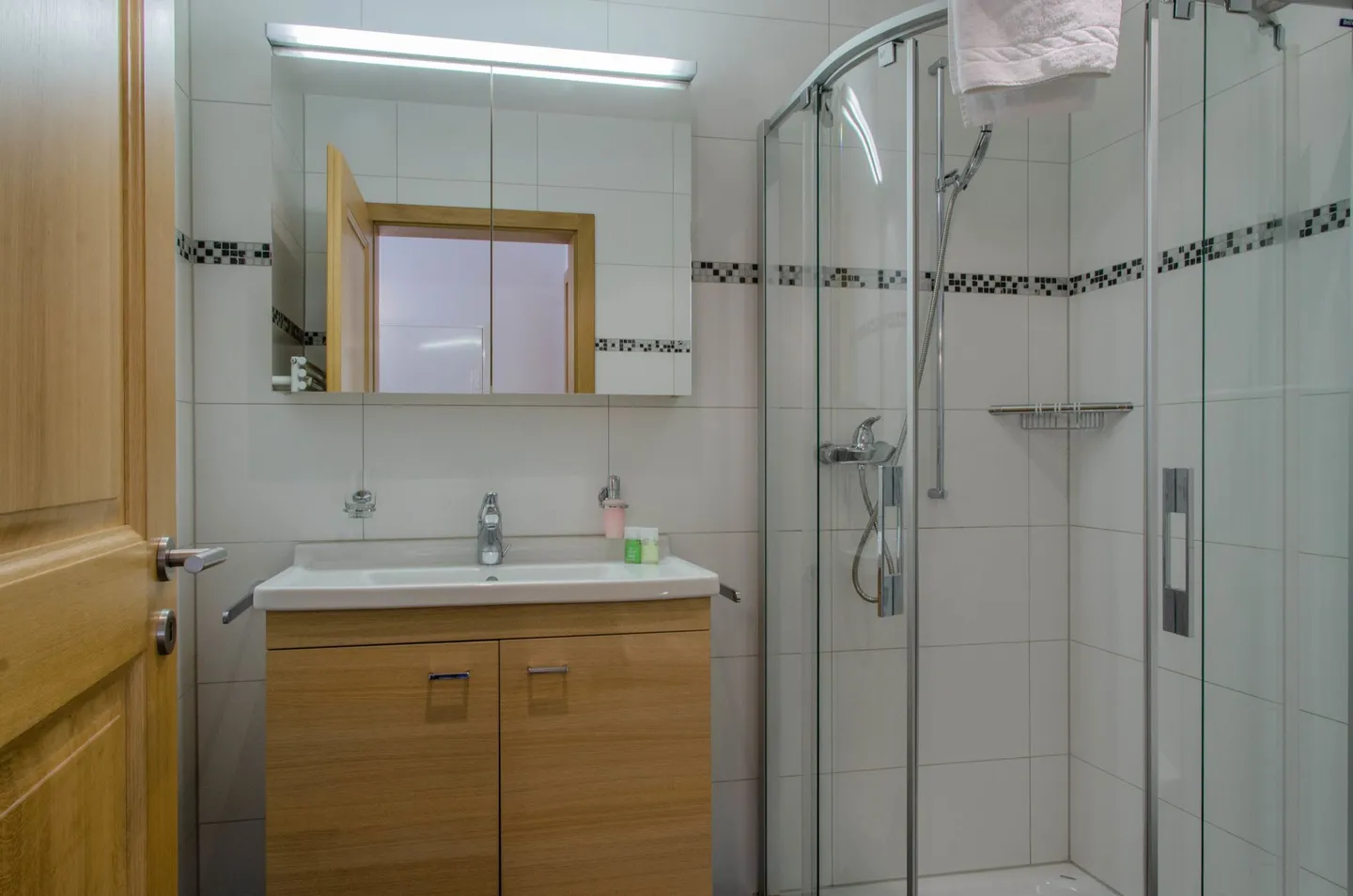 4.5-Zimmer-Dachgeschosswohnung, Chalet Bäreggblick - Foto 14 von 15