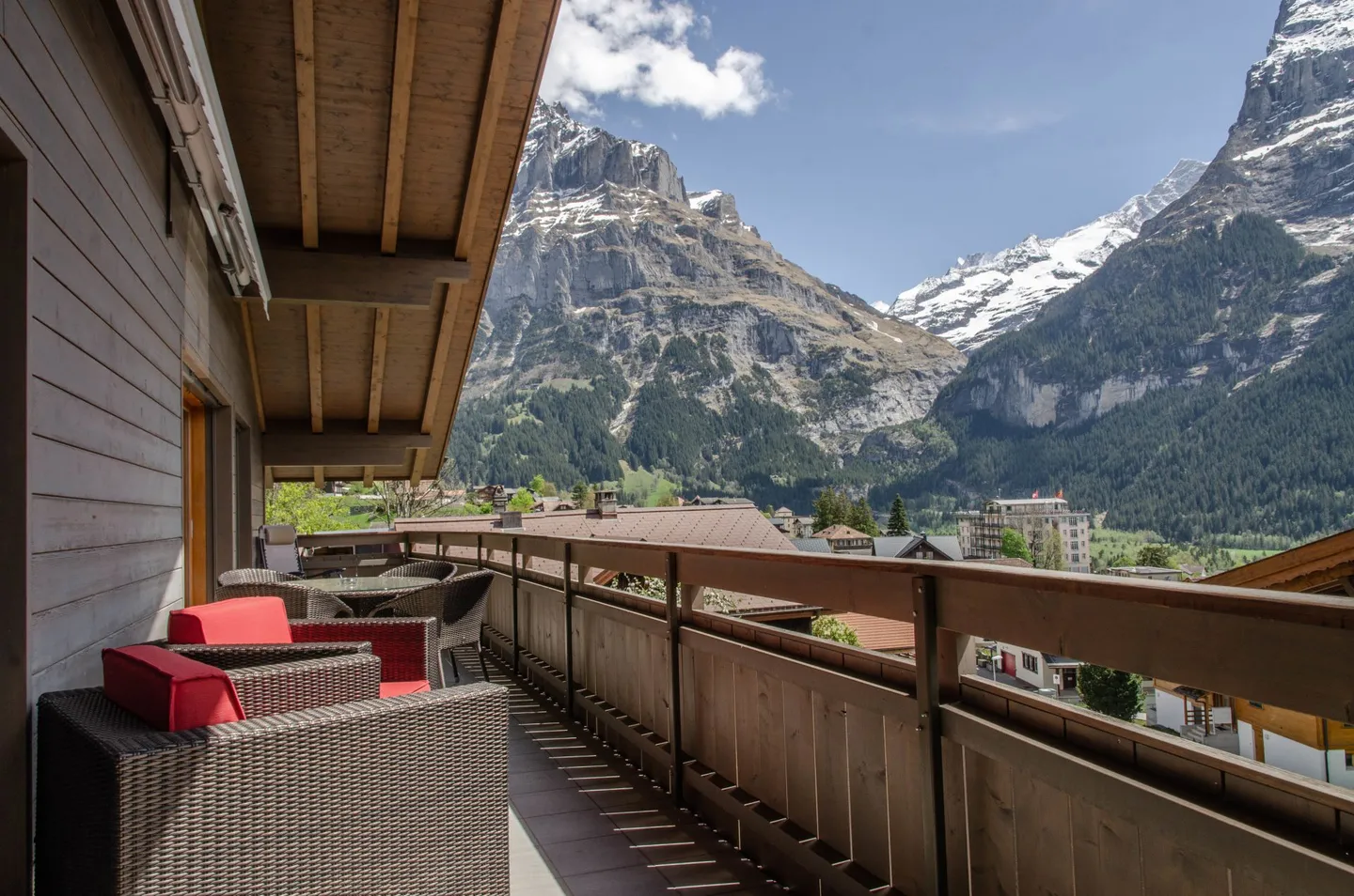 4.5-Zimmer-Dachgeschosswohnung, Chalet Bäreggblick - Foto 2 von 15