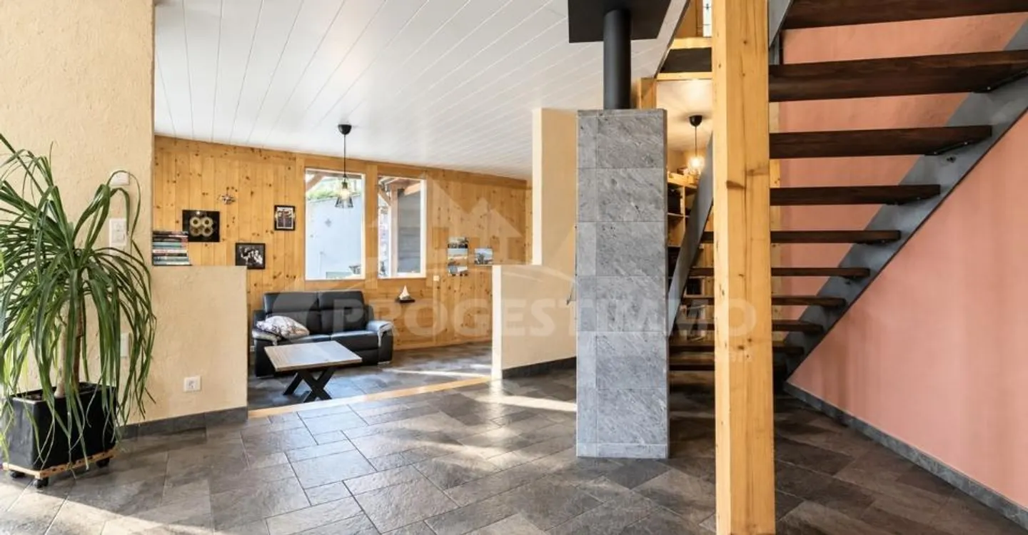 VILLA INDIVIDUALE CON 5,5 STANZE NEL CUORE DELLE ALPI - Foto 4 di 11