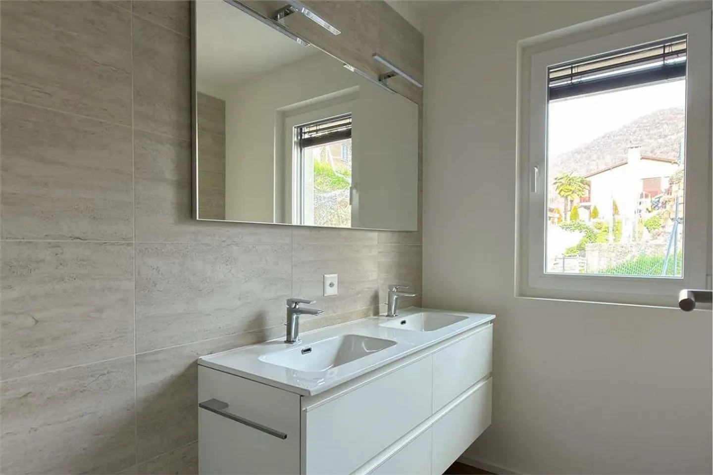 Nouvelle résidence à Cagiallo - Photo 5 sur 9