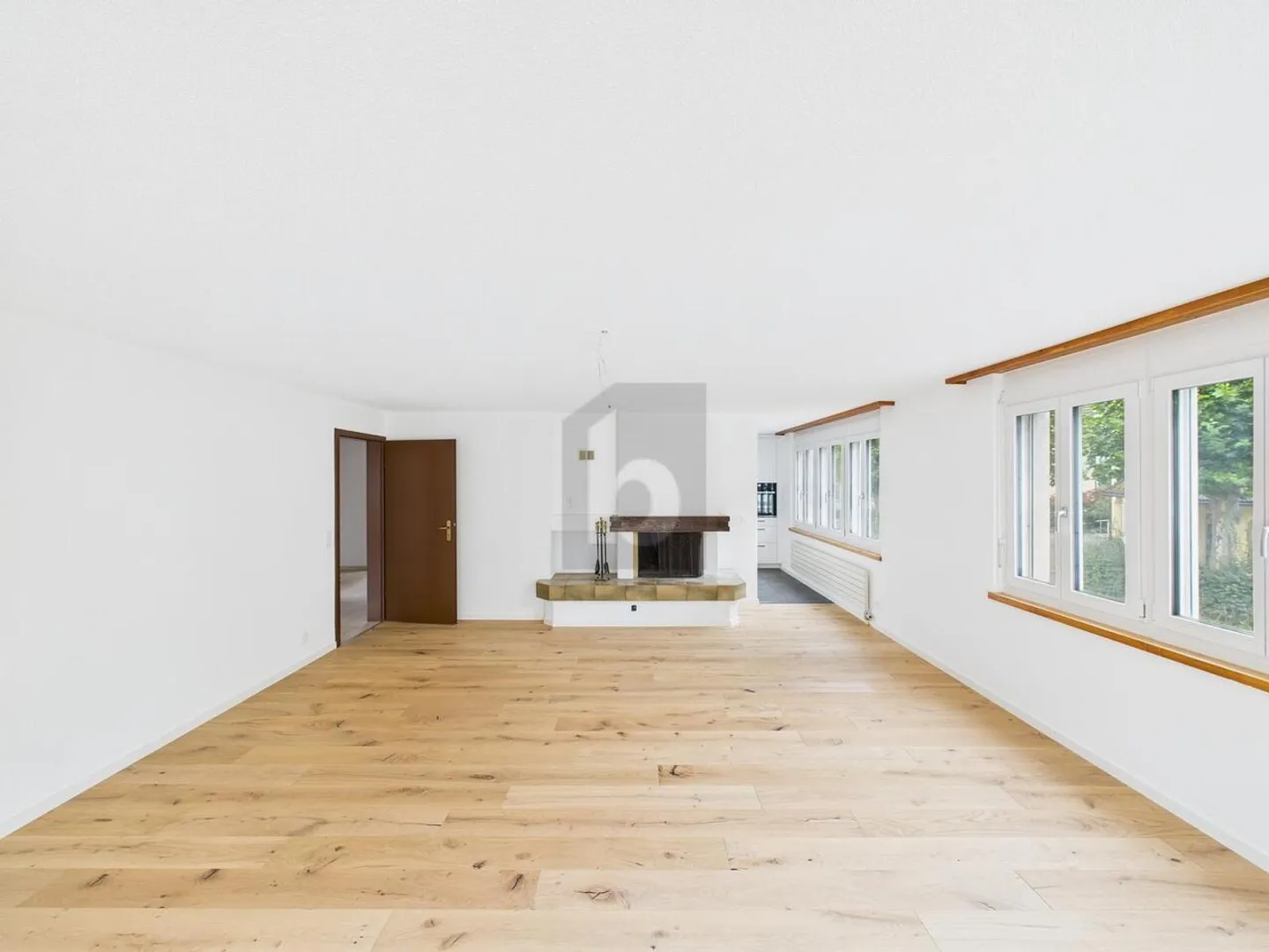 FRISCH RENOVIERT MIT GROSSER TERRASSE - Foto 1 von 6